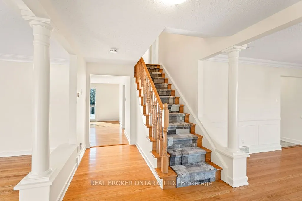 99 Queensline Drive
