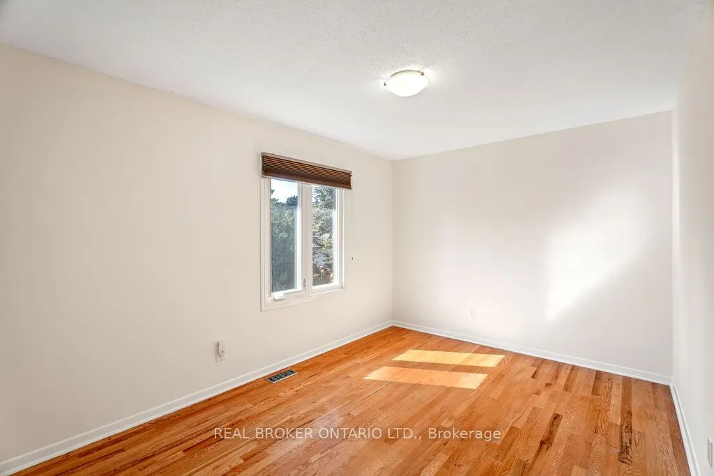 99 Queensline Drive