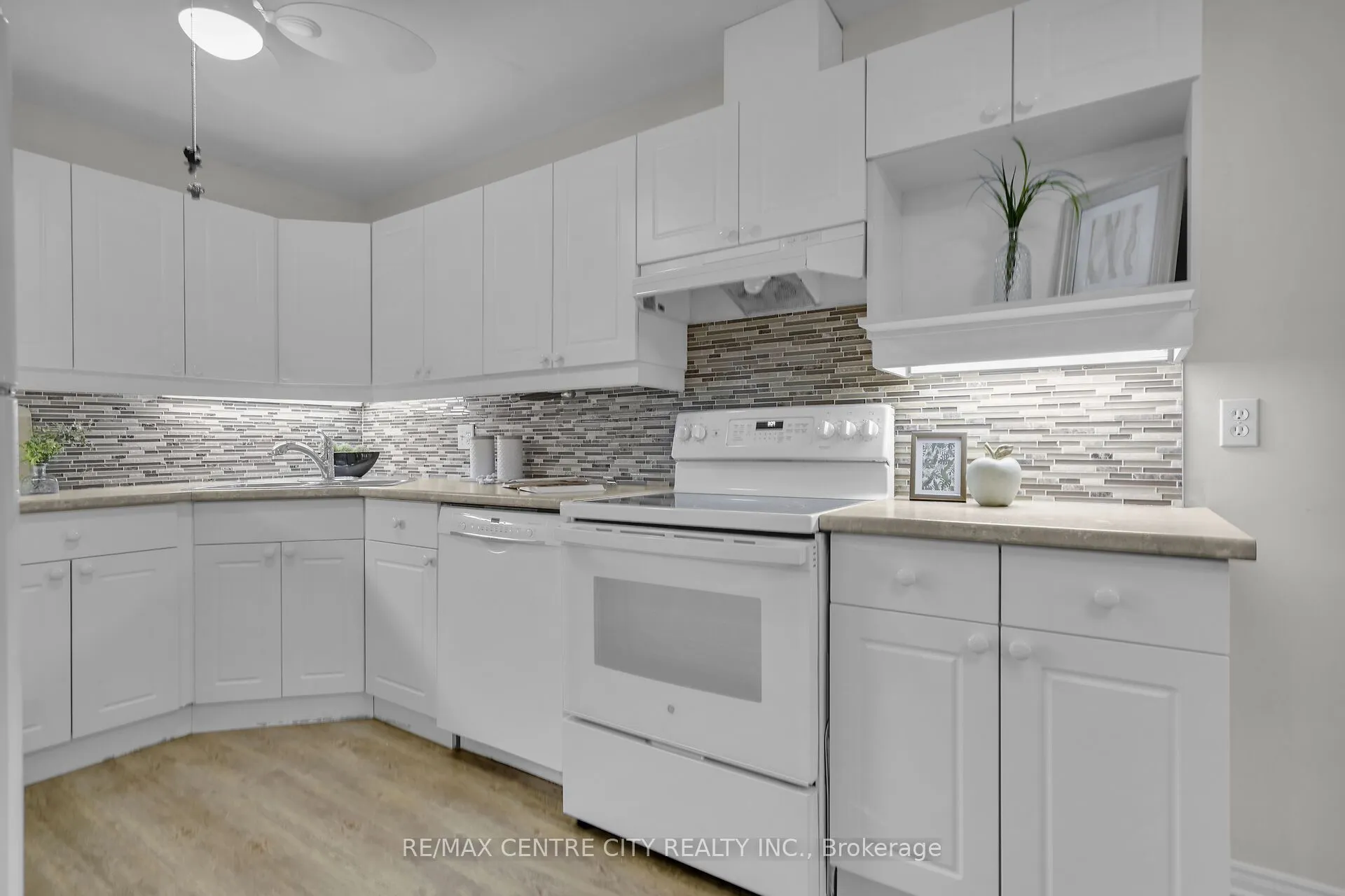 875 Thistledown Way, #25