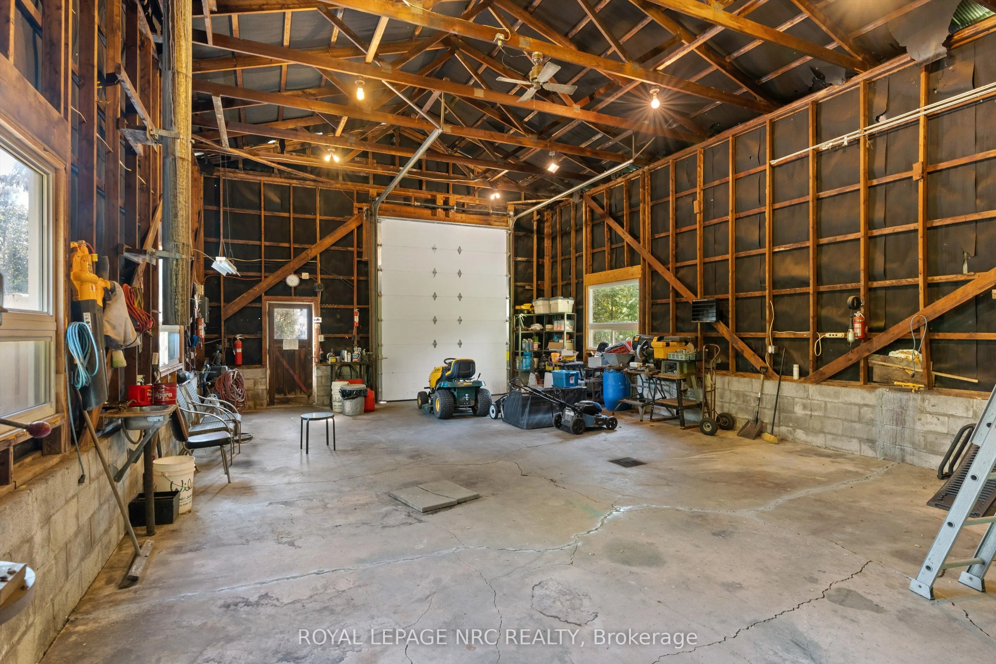 3433 Robbins Avenue