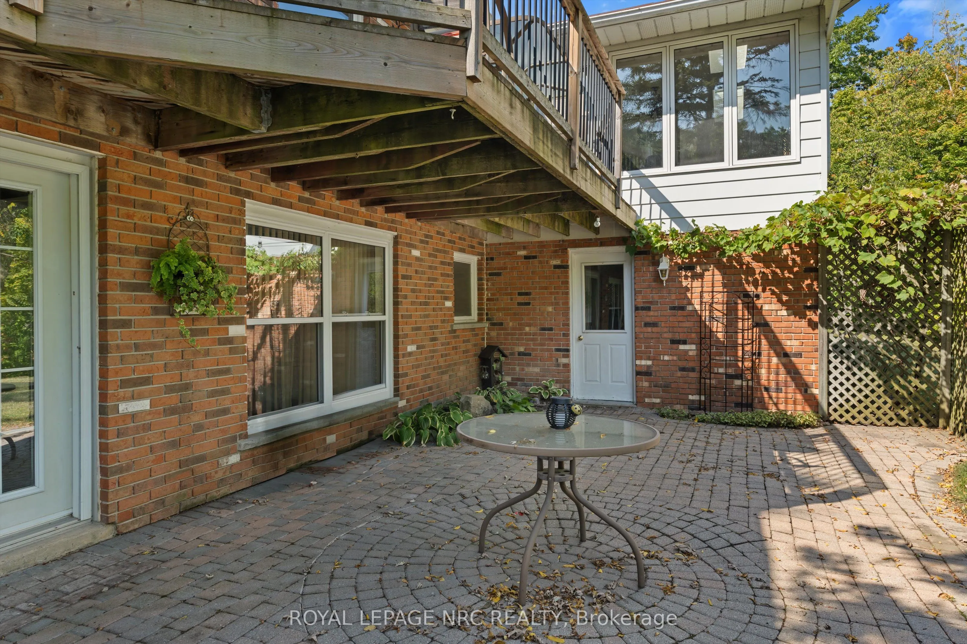 3433 Robbins Avenue