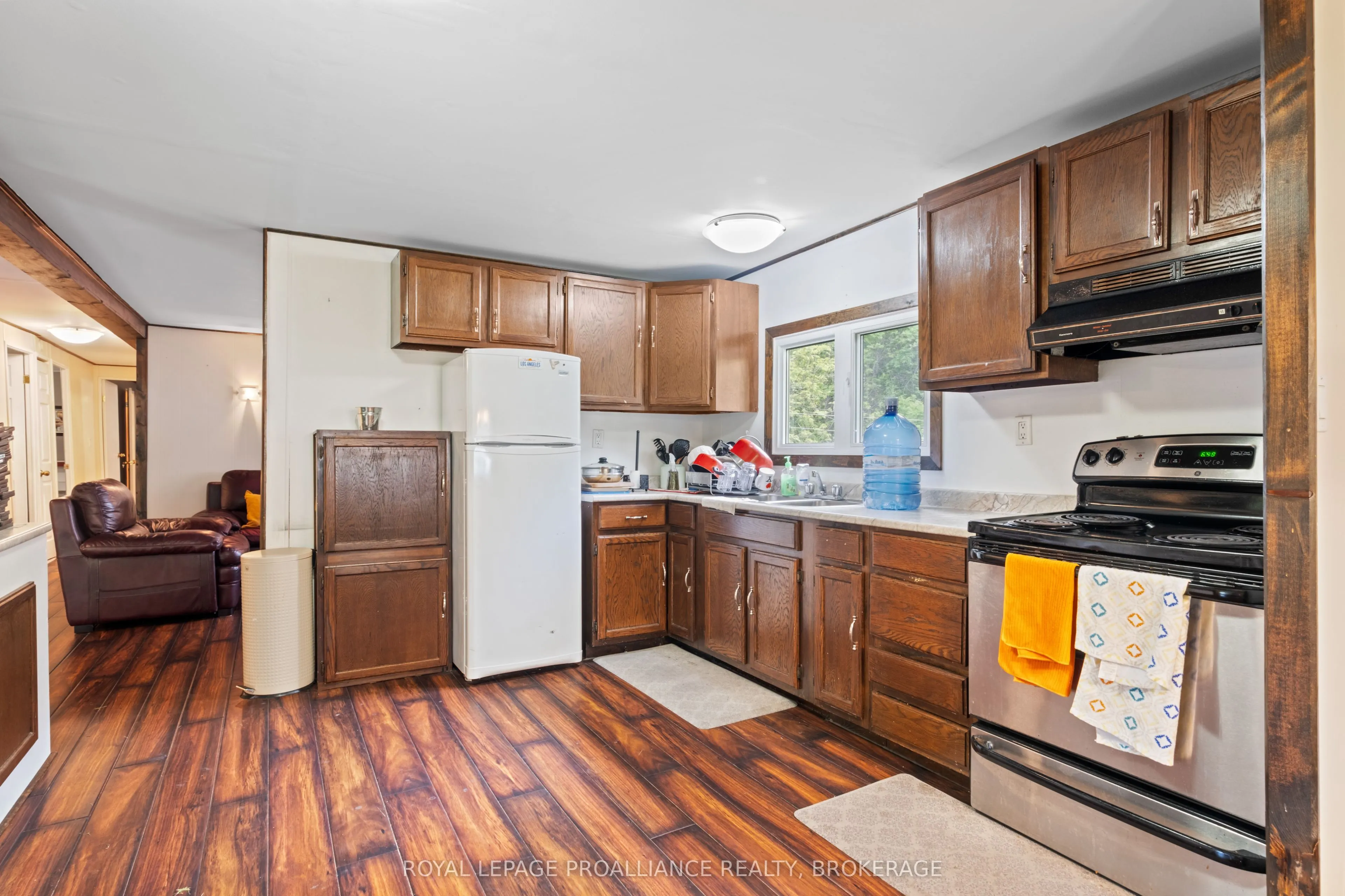 32 Old River Road