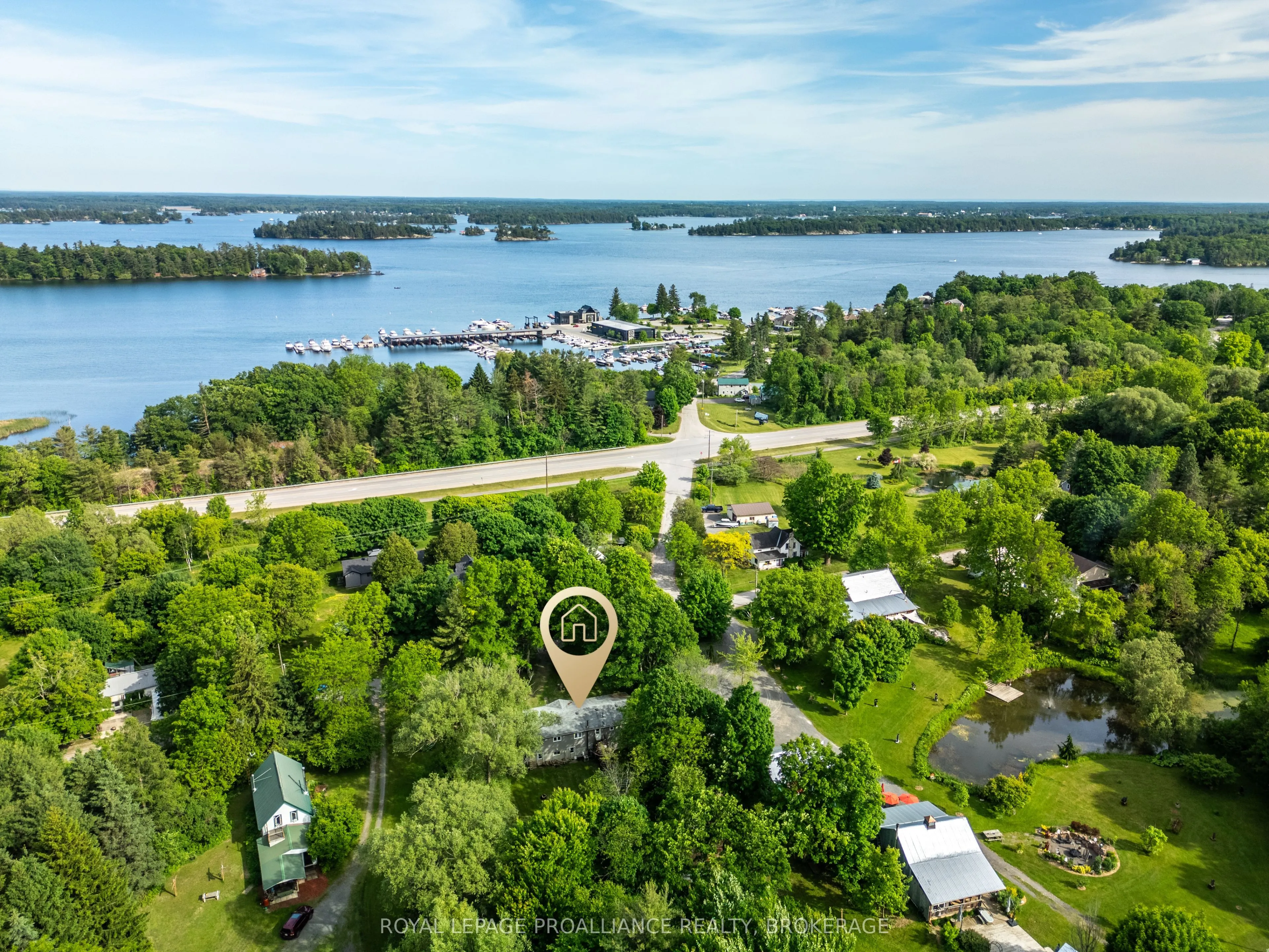 32 Old River Road