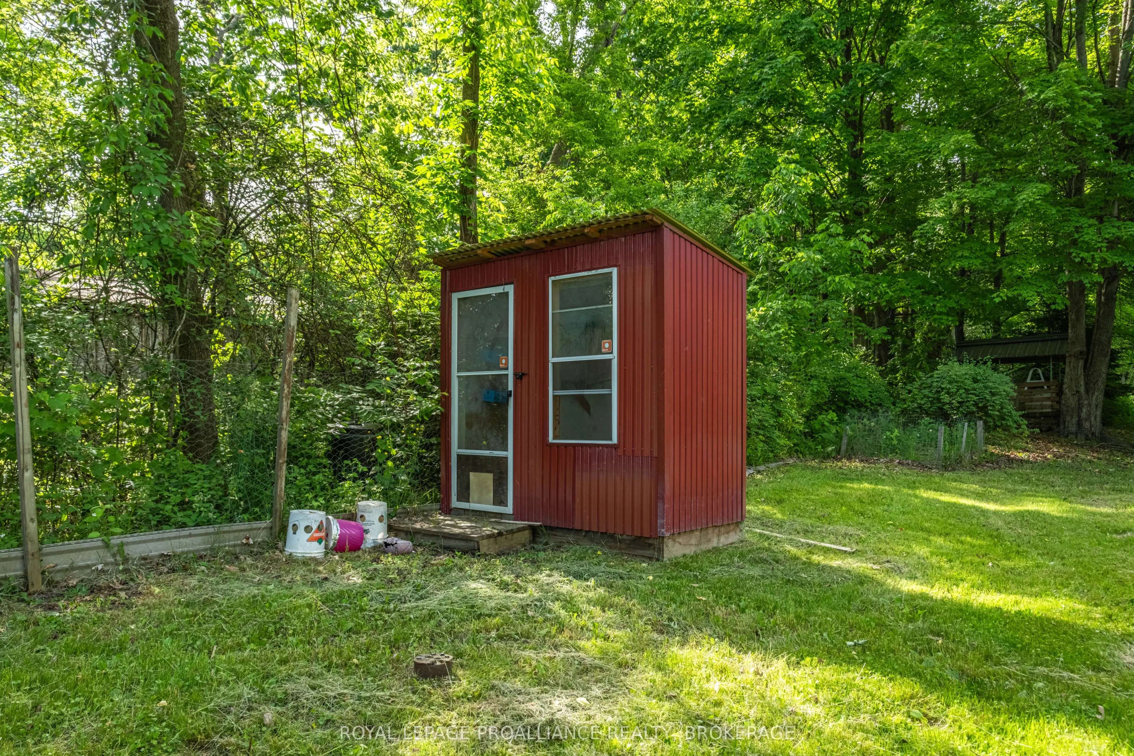32 Old River Road