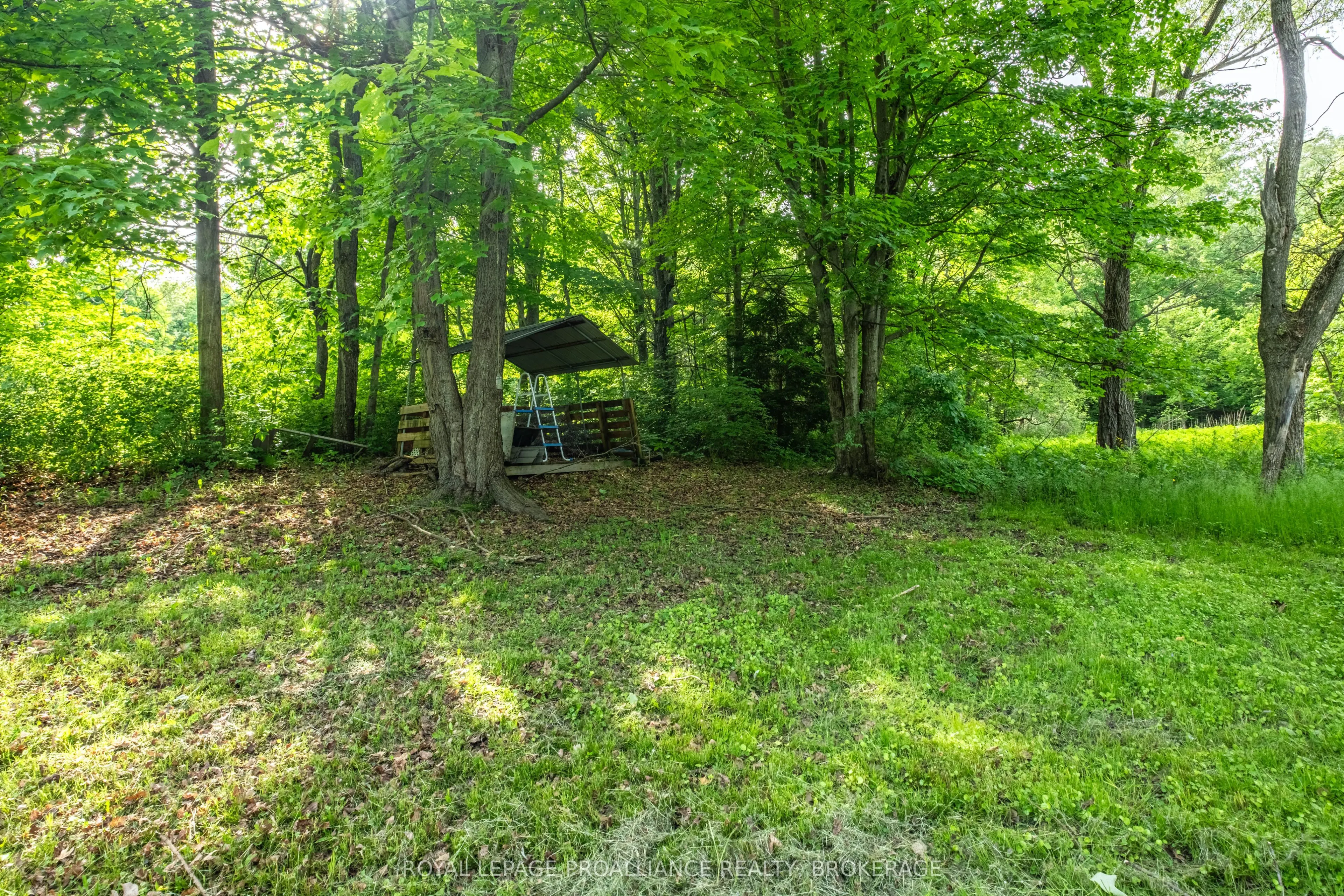 32 Old River Road