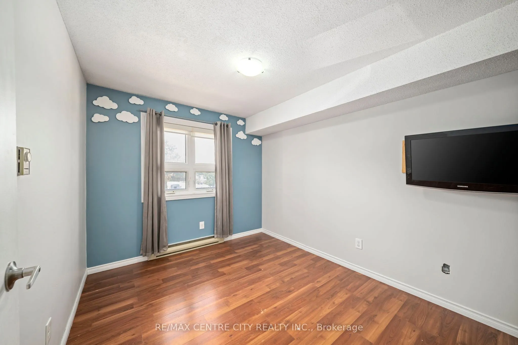 9 Jacksway Crescent, #202