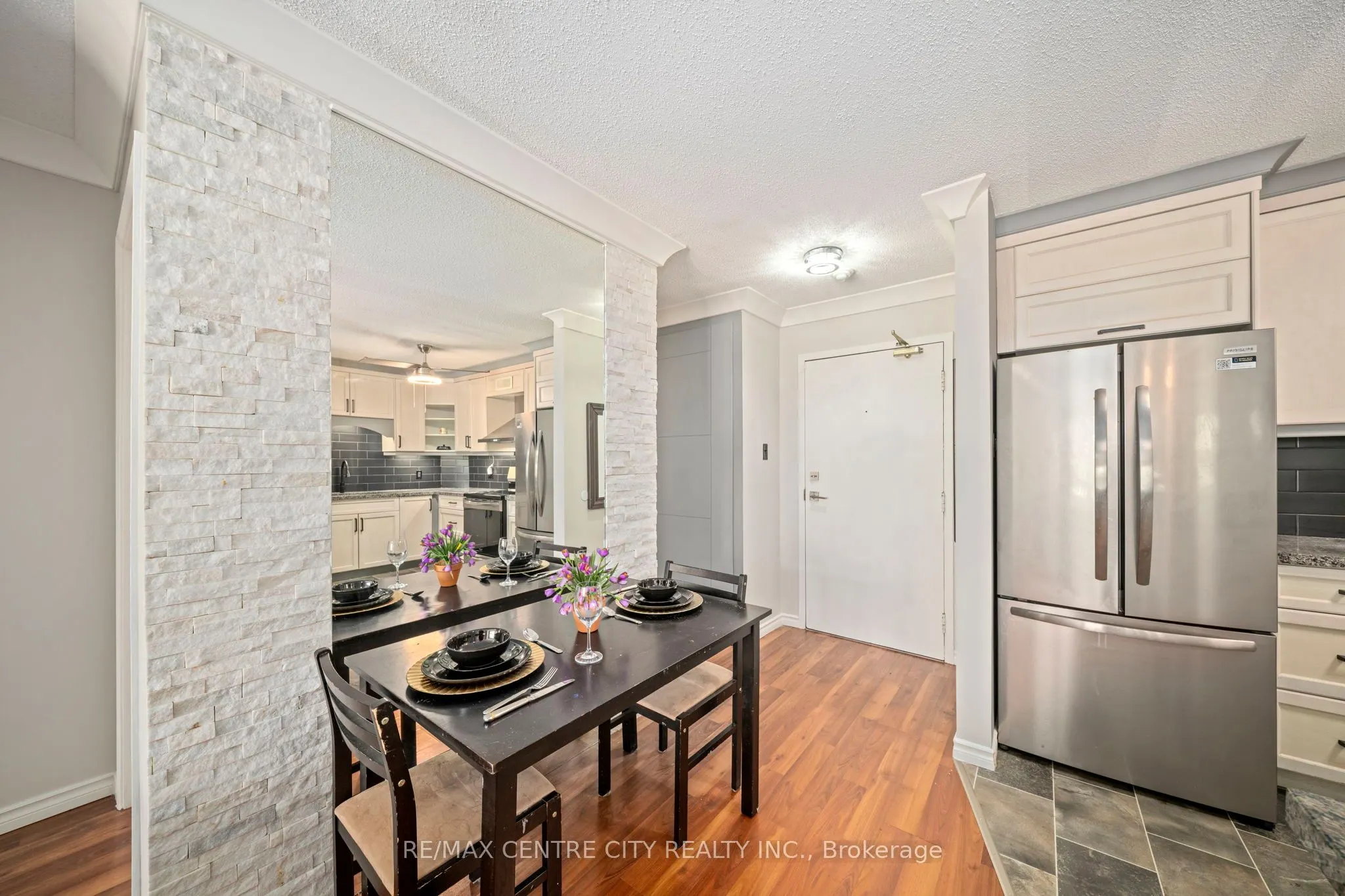 9 Jacksway Crescent, #202