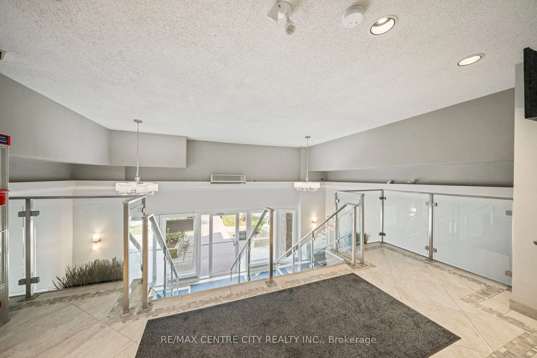 9 Jacksway Crescent, #202