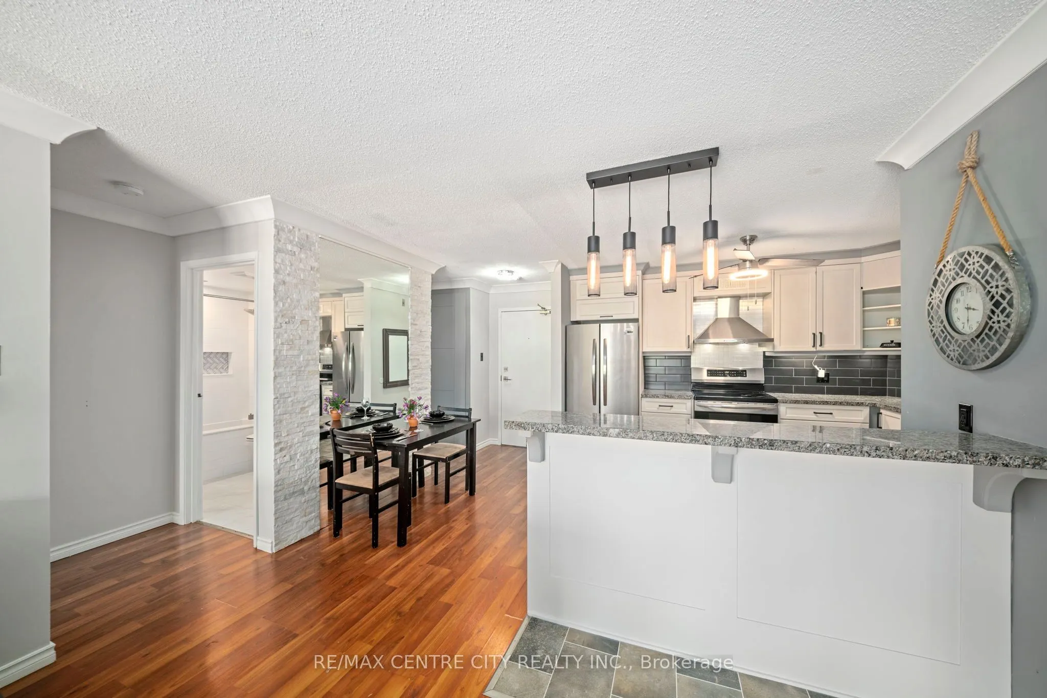 9 Jacksway Crescent, #202