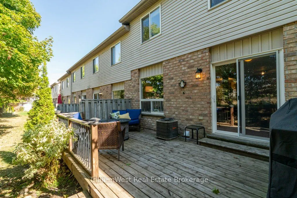84 Westmeadow Drive, #9