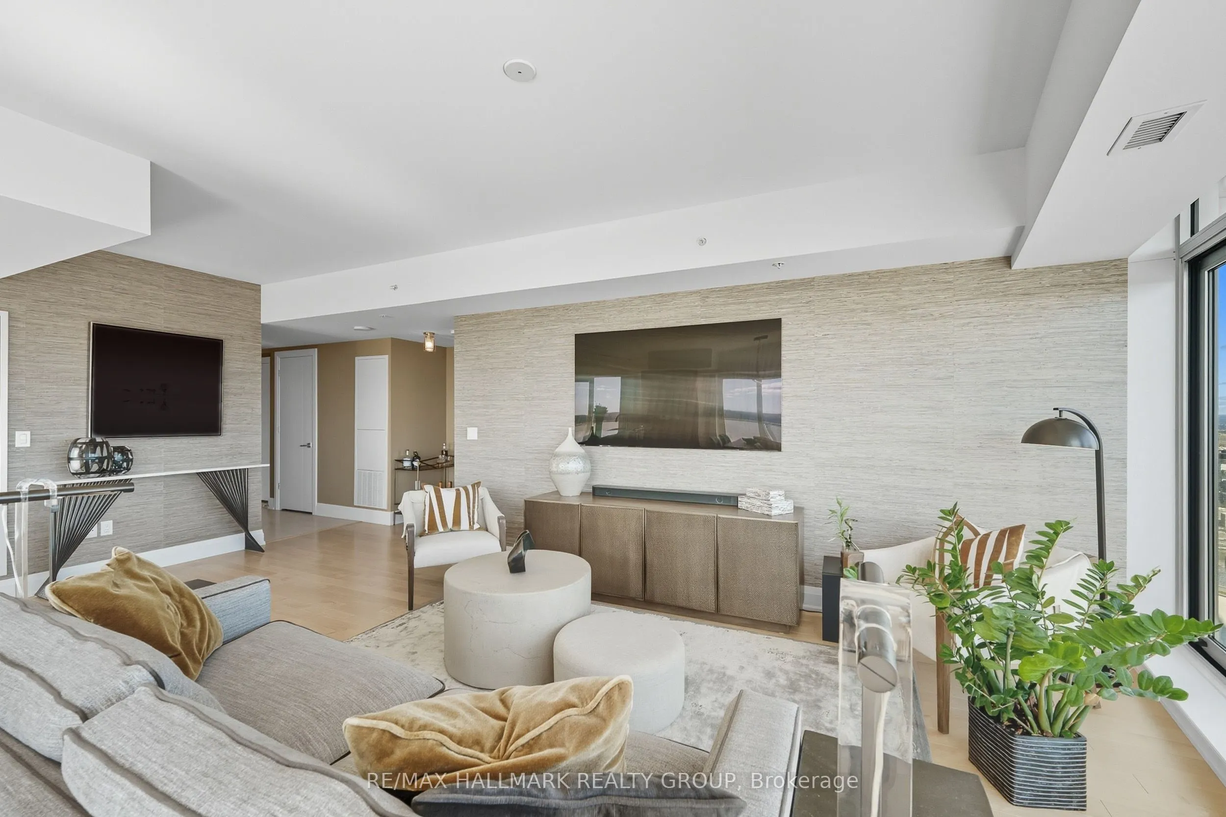 805 Carling Avenue, #3407