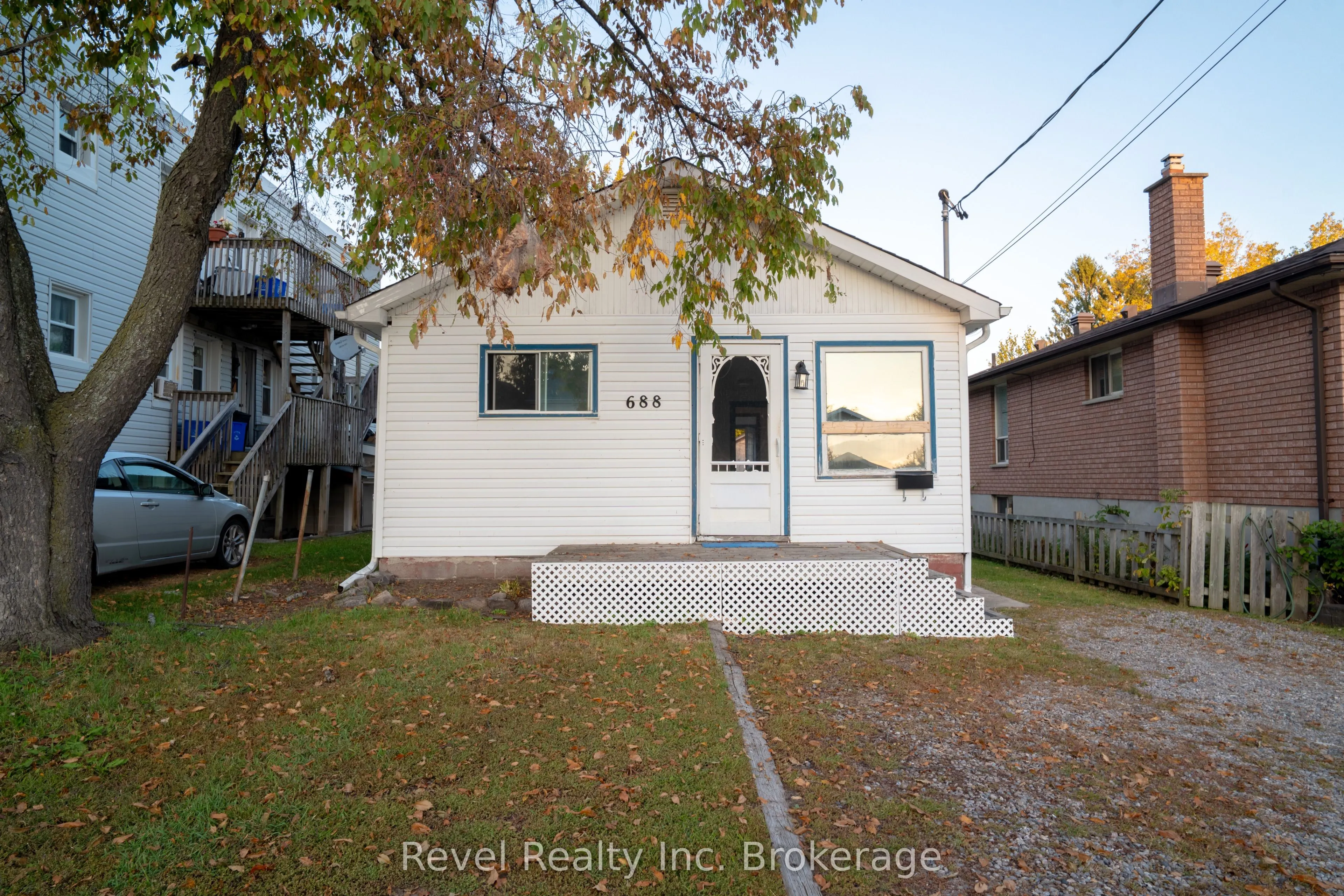 688 Douglas Street