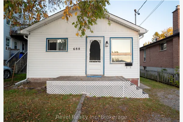 688 Douglas Street