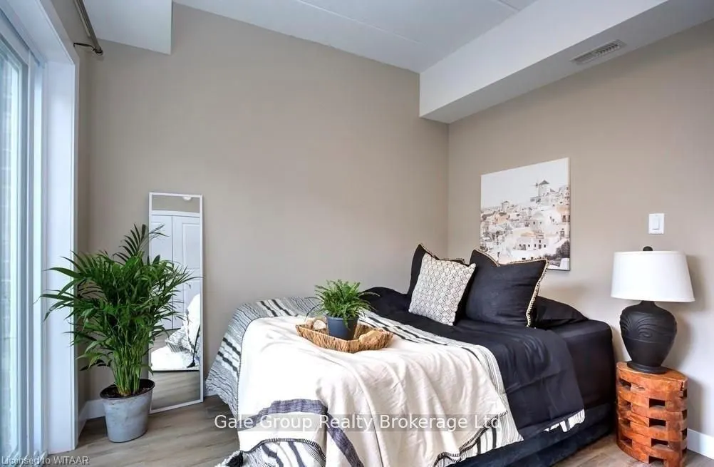 439 Athlone Avenue, #E2