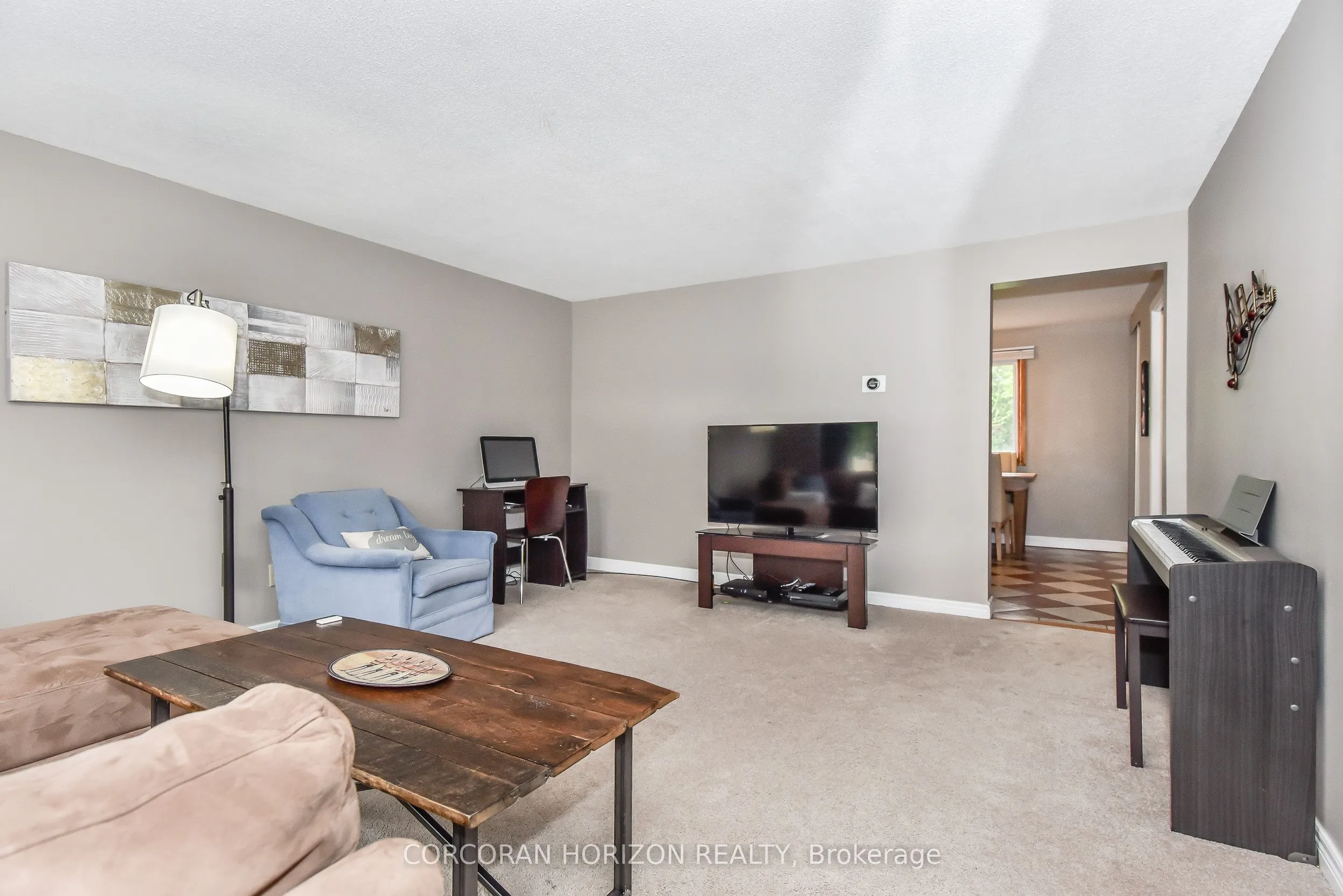 512 Elgin Street N