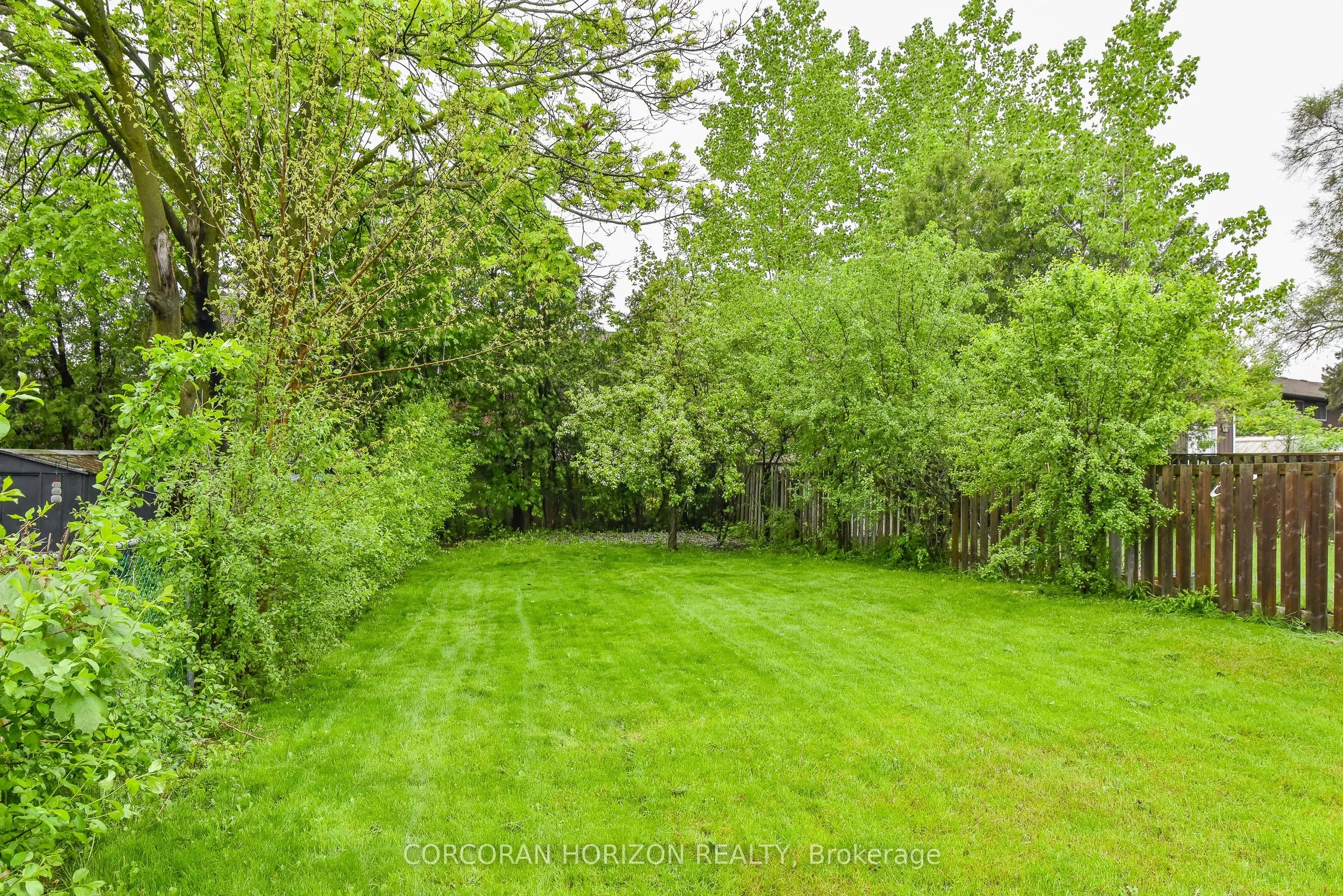 512 Elgin Street N