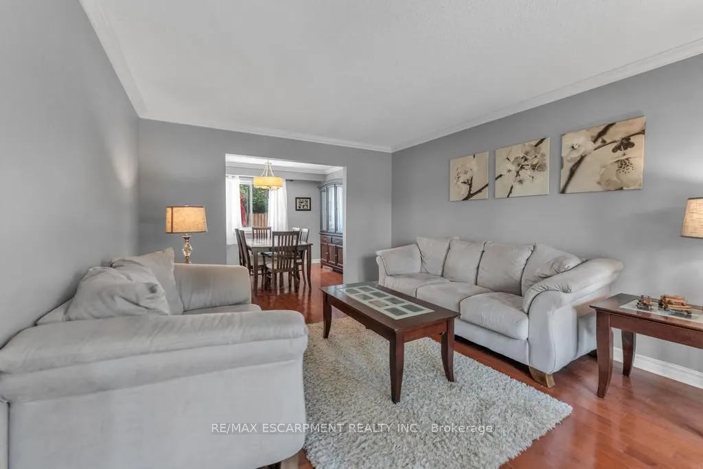14 Greening Avenue