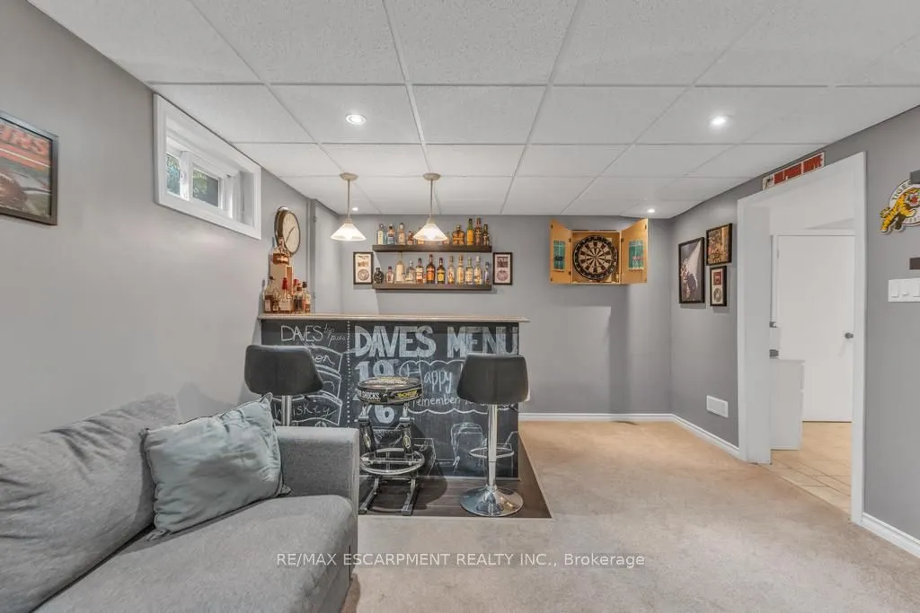 14 Greening Avenue