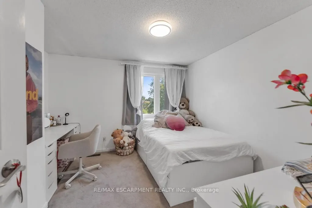 14 Greening Avenue