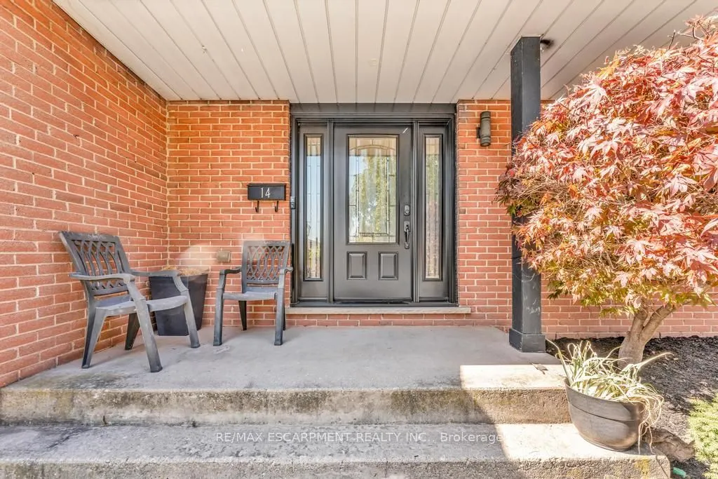 14 Greening Avenue