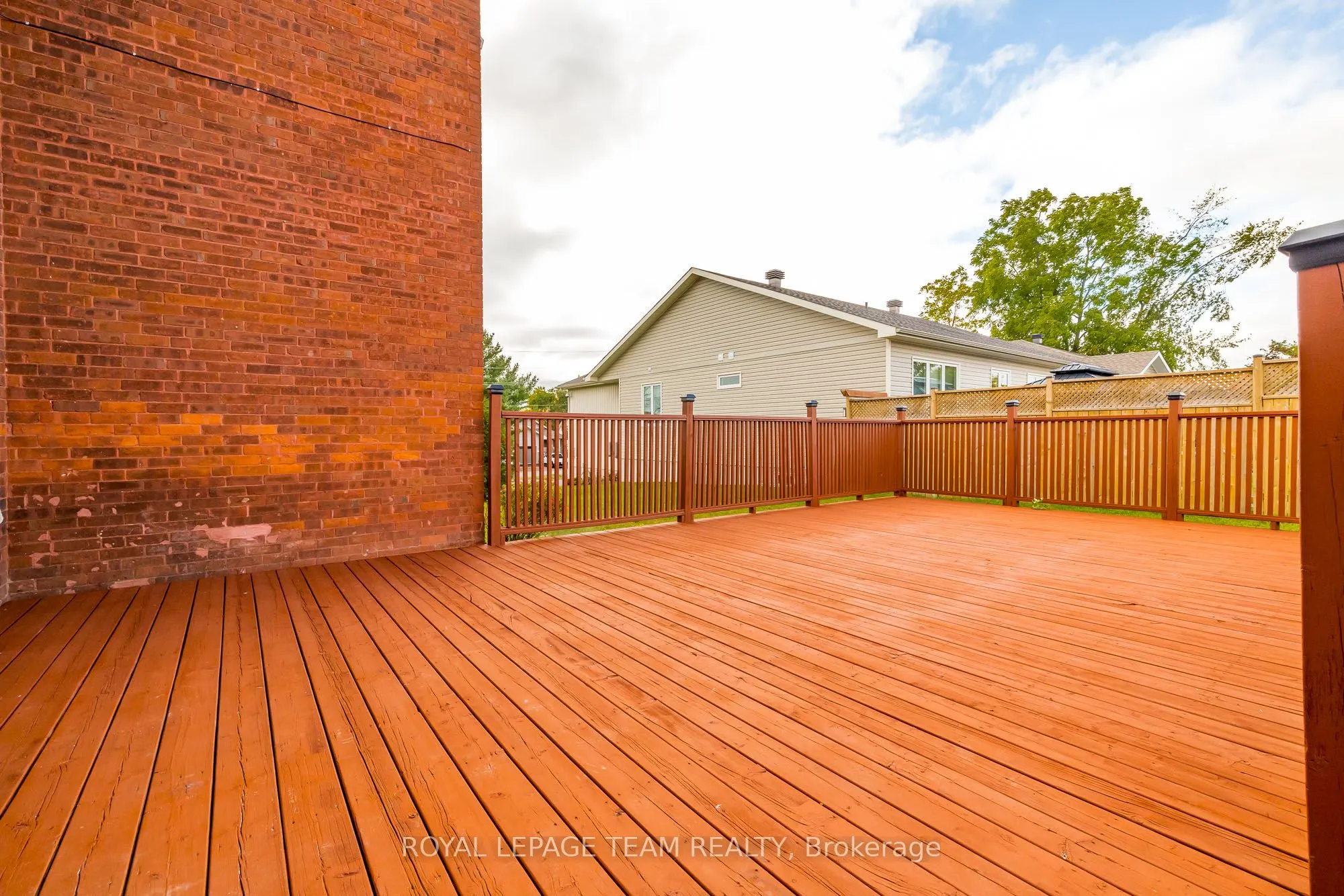 294 DUMBRILLE Street