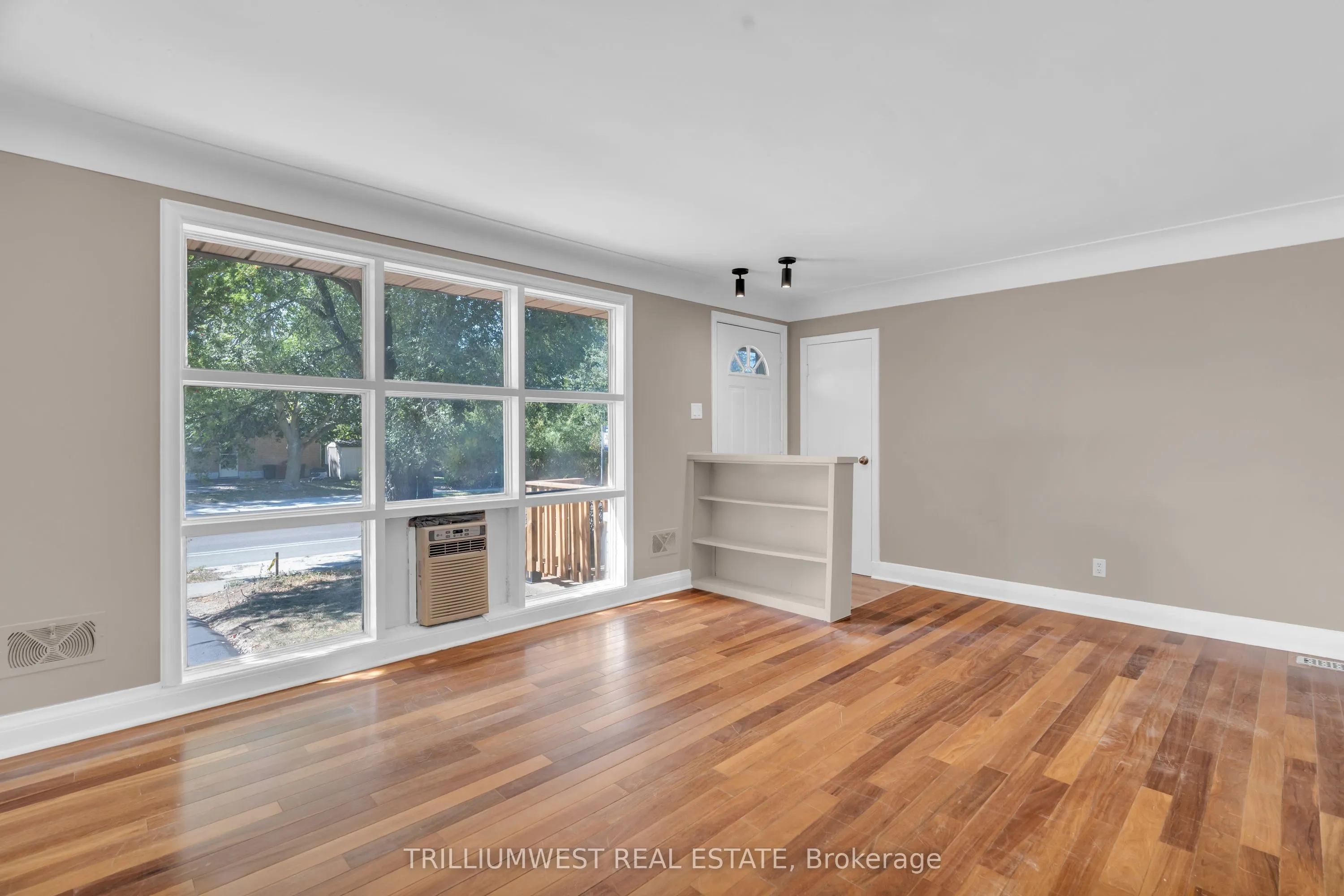 301 Franklin Street N, #A