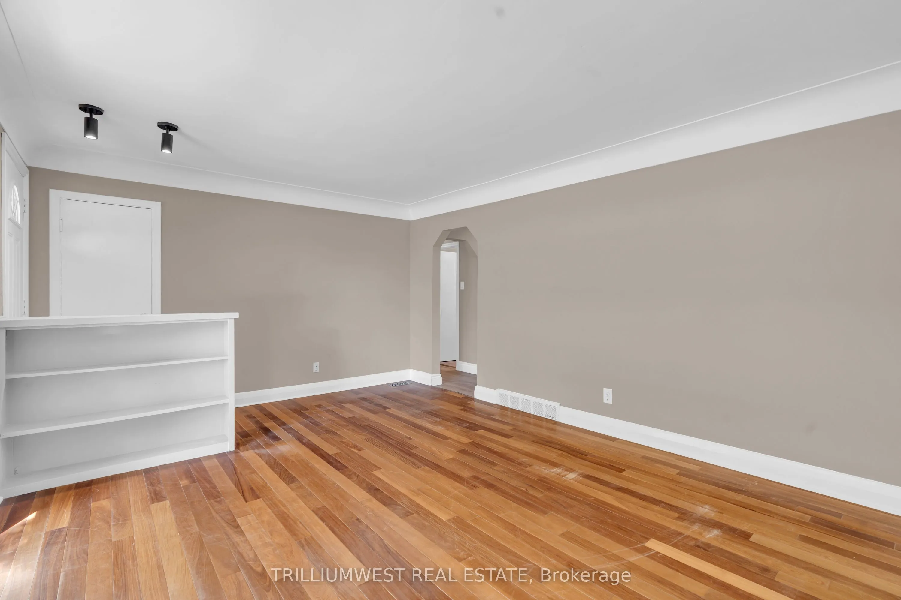 301 Franklin Street N, #A