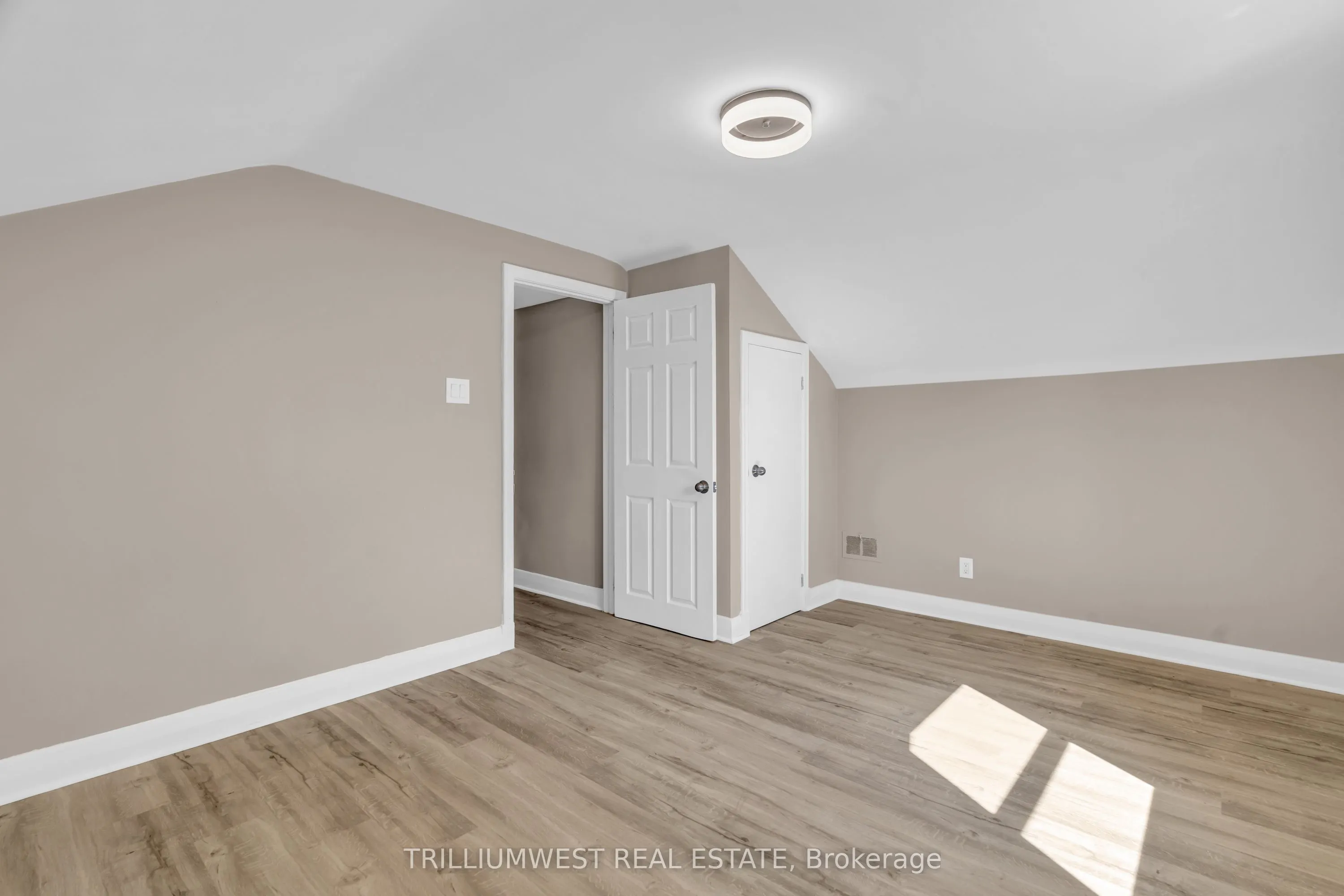 301 Franklin Street N, #A