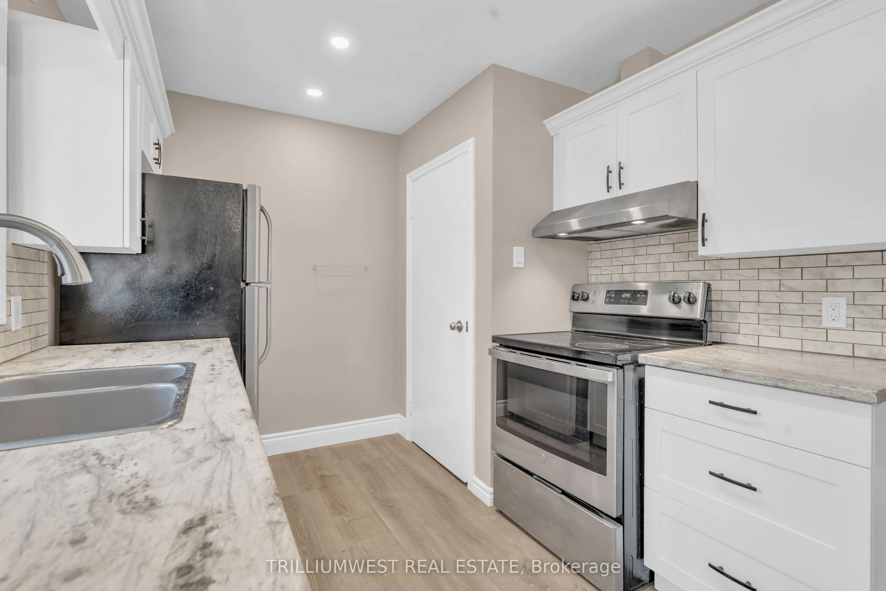 301 Franklin Street N, #A