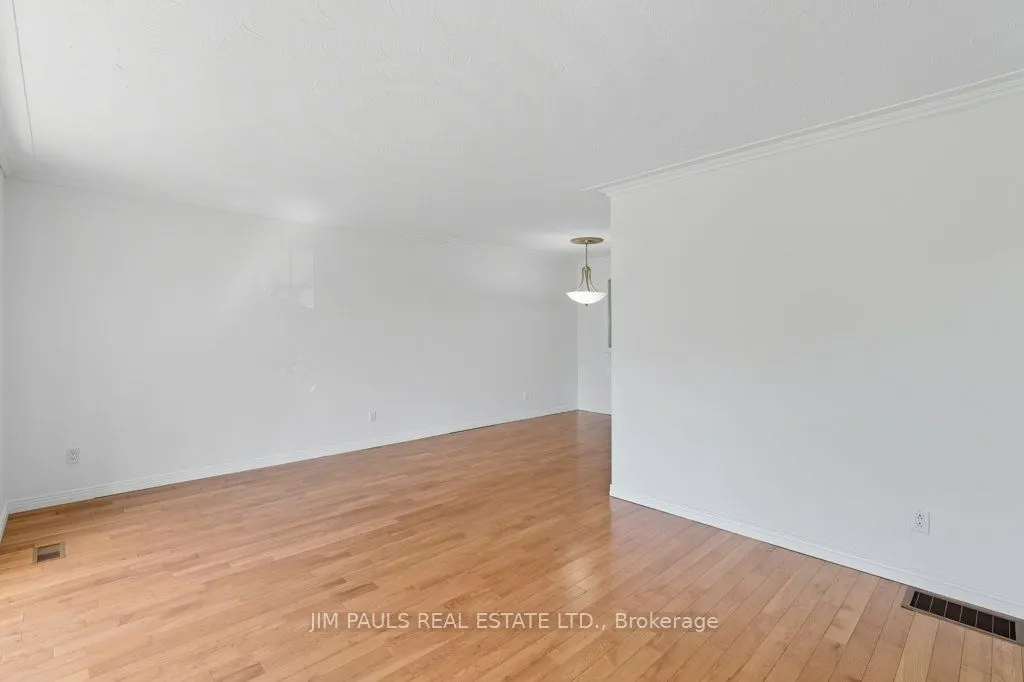 207 Spring Trail