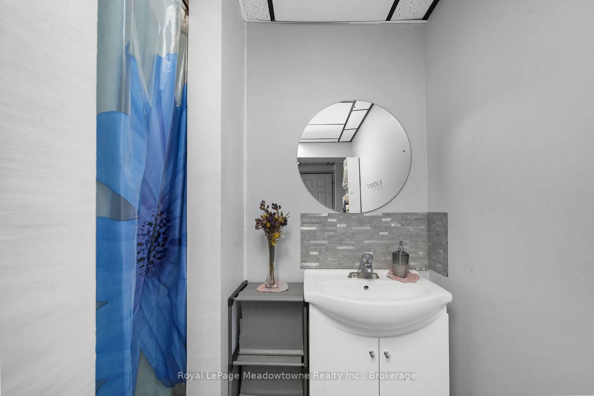 11 Valeriote Place