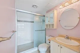 121 Queen Street, #709