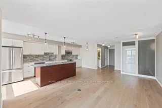 121 Queen Street, #709