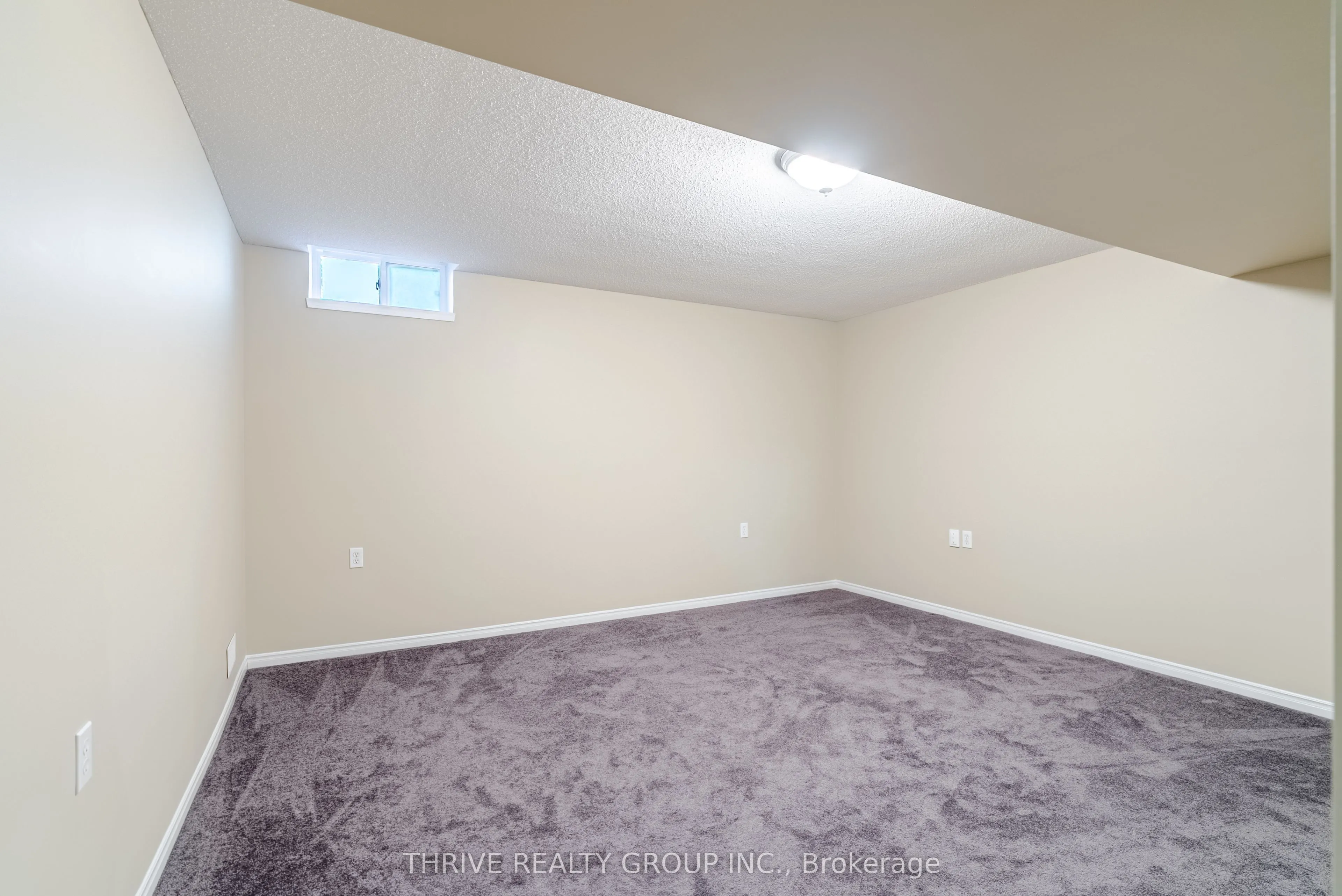 875 Thistledown Way, #15