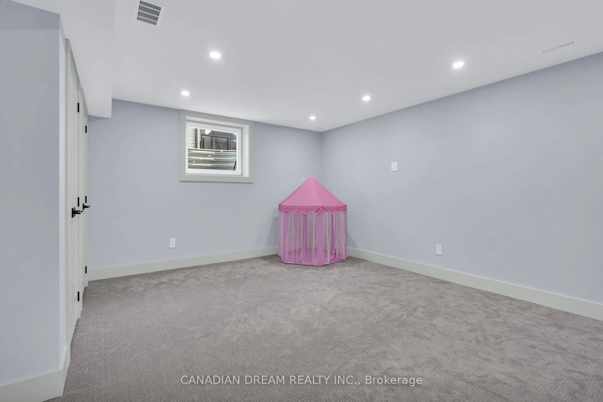 77 Crestview Drive