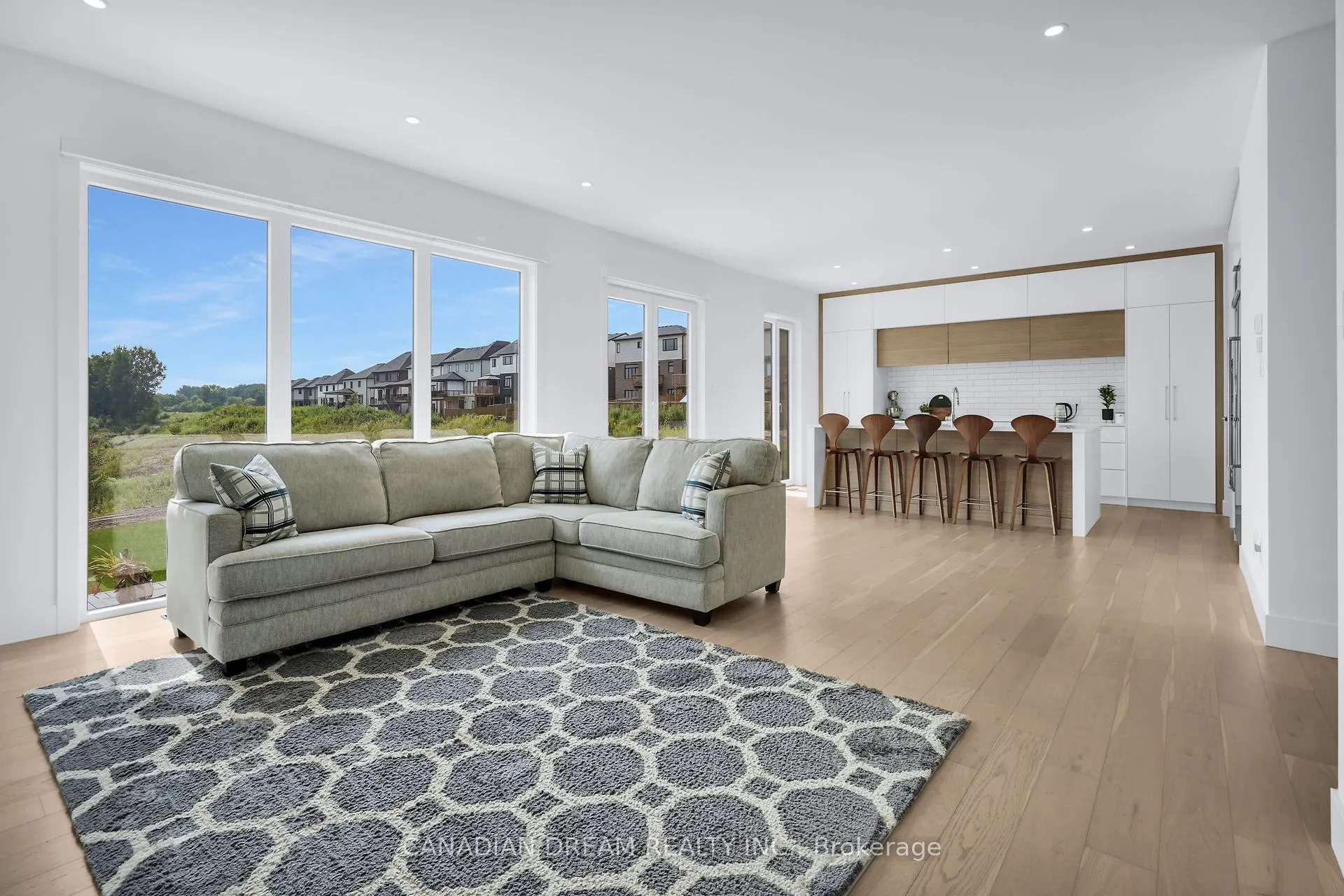 77 Crestview Drive