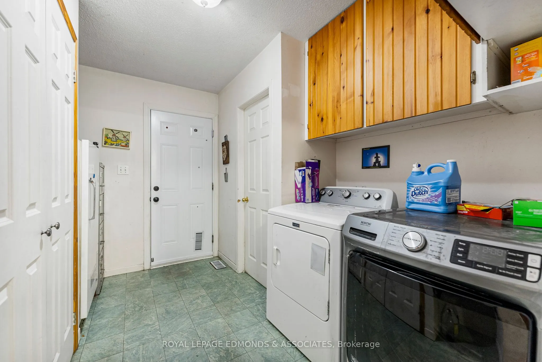 1095 MOUNTAINVIEW Drive