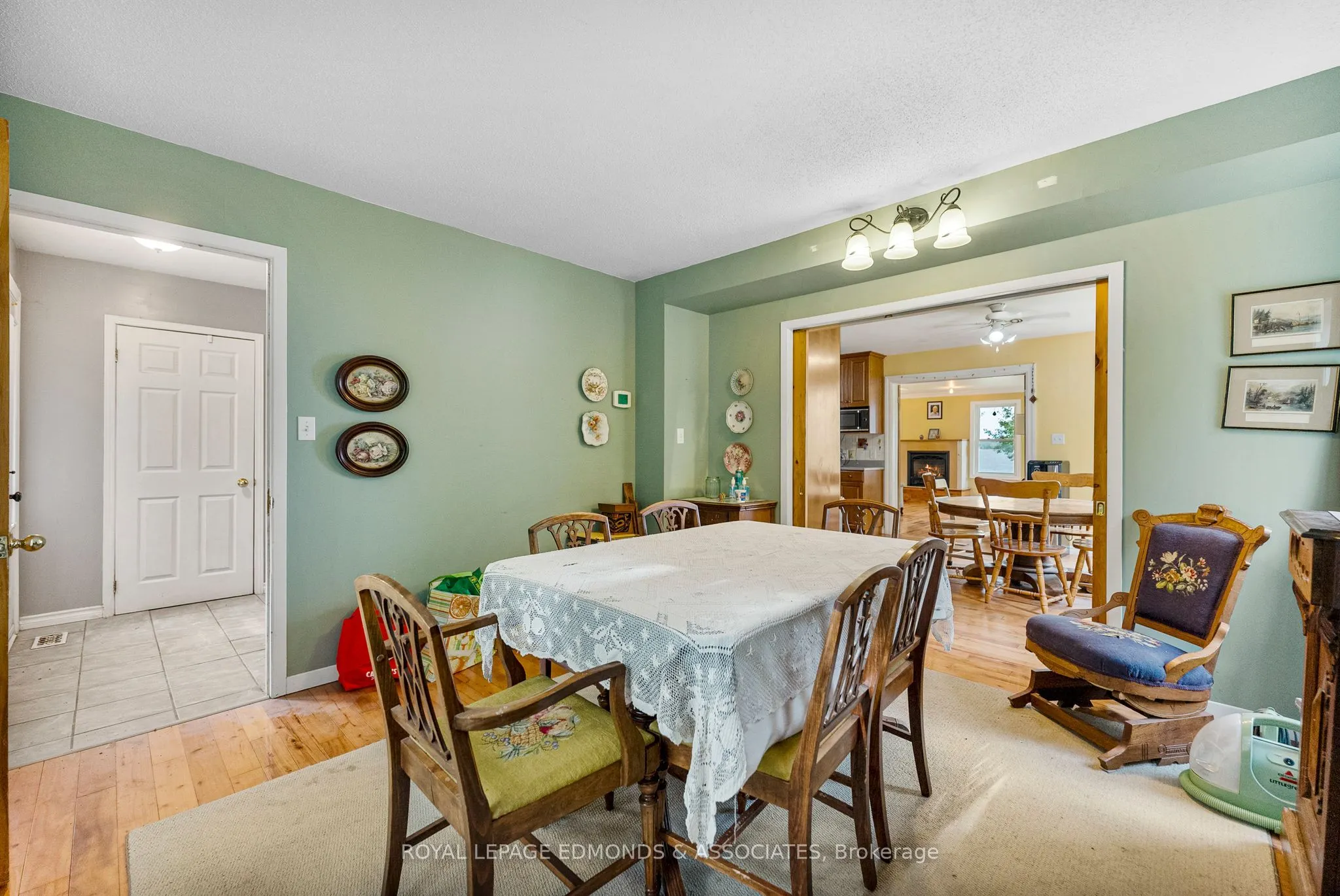 1095 MOUNTAINVIEW Drive