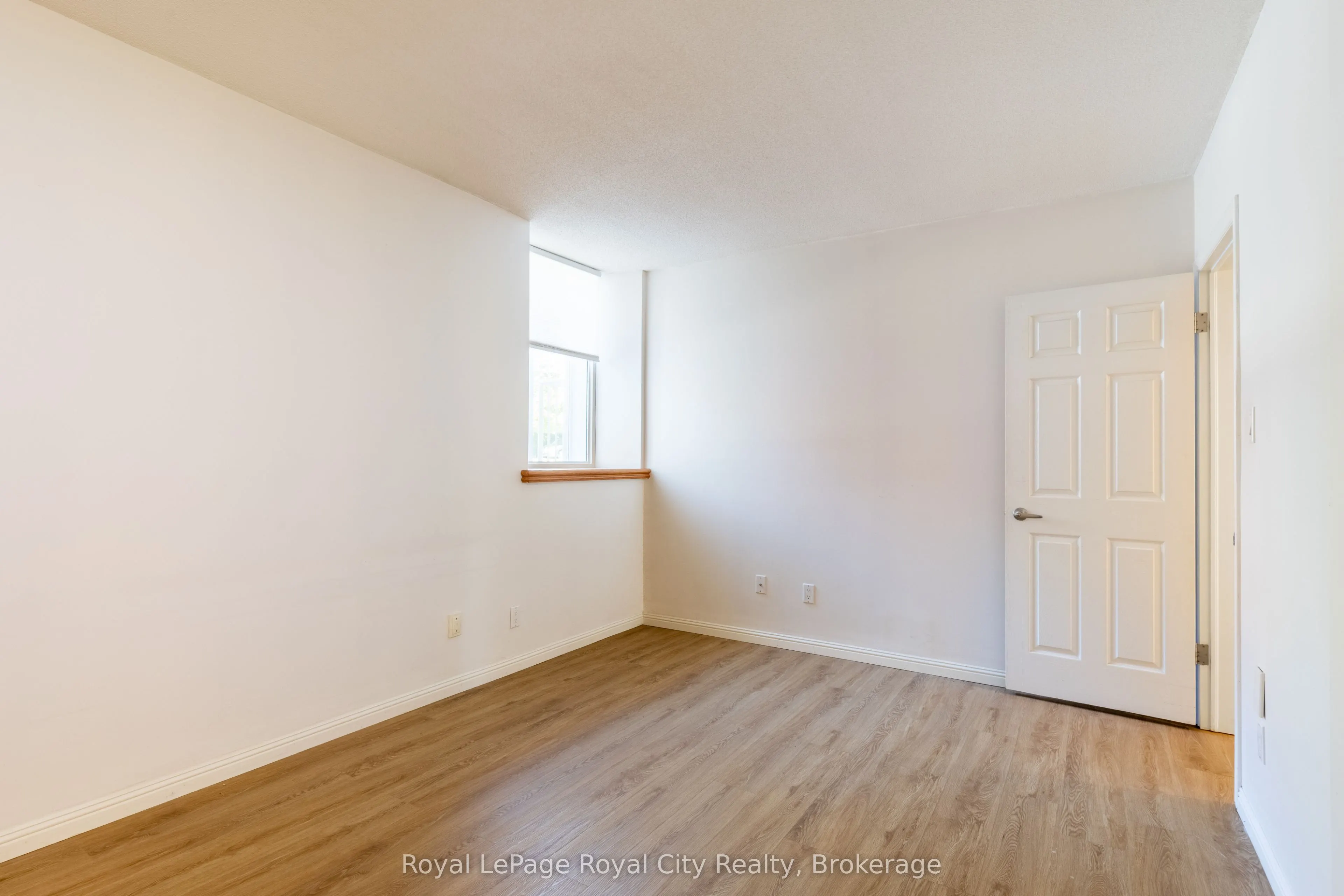 57 Suffolk Street W, #101