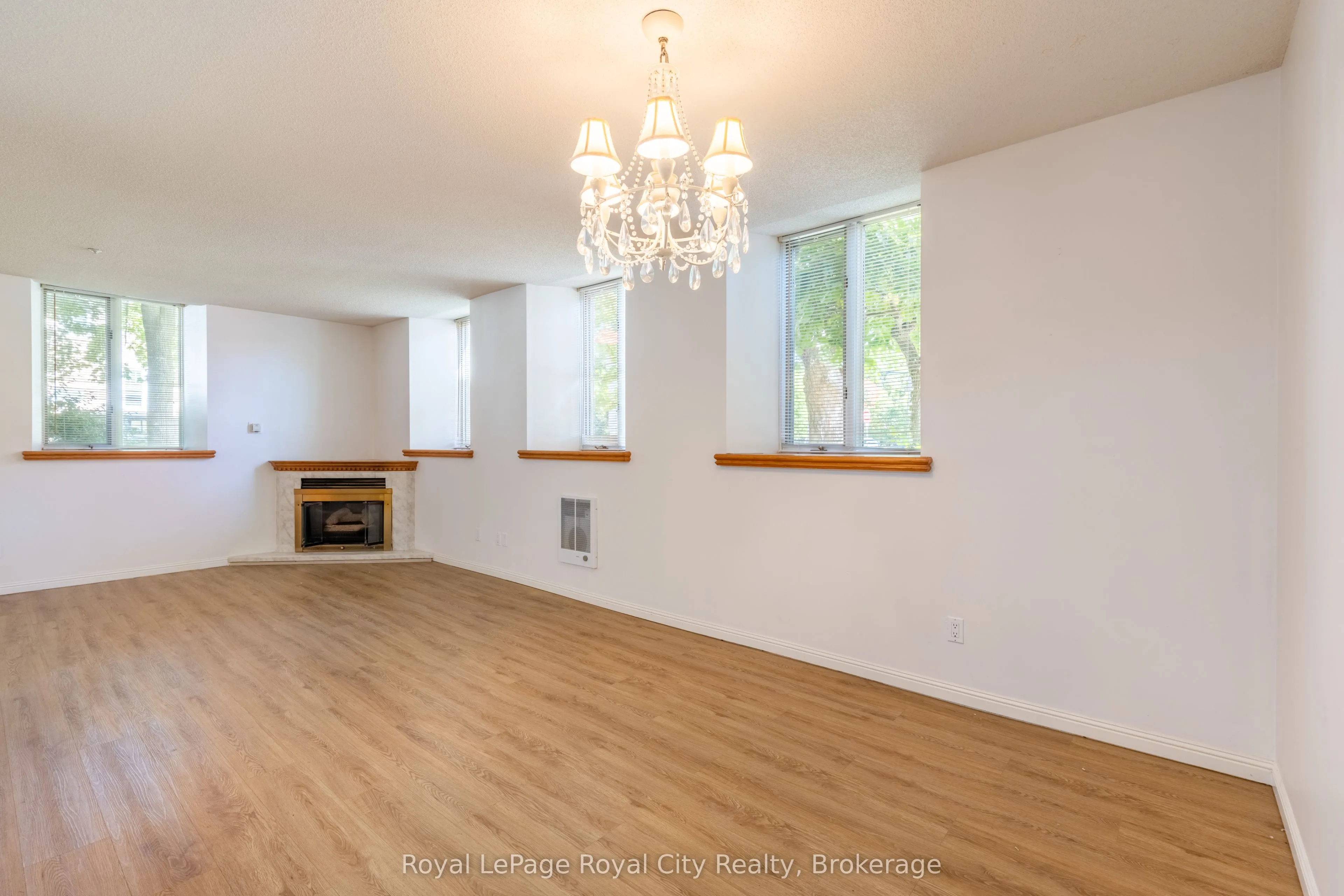 57 Suffolk Street W, #101