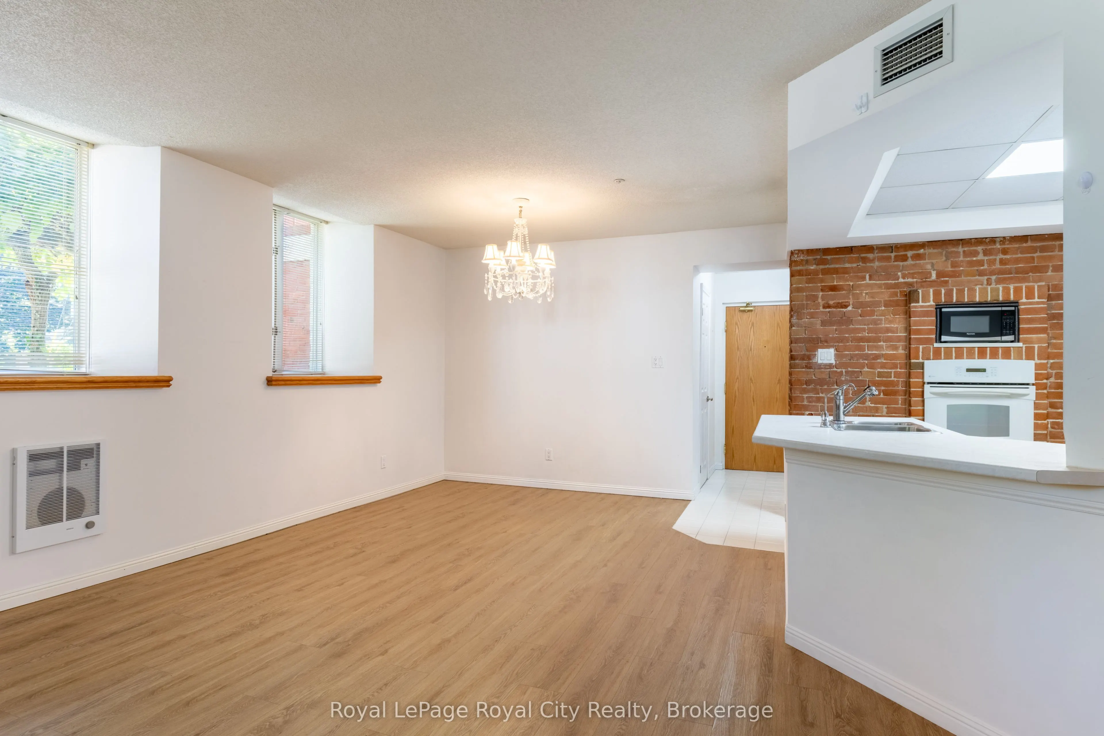 57 Suffolk Street W, #101