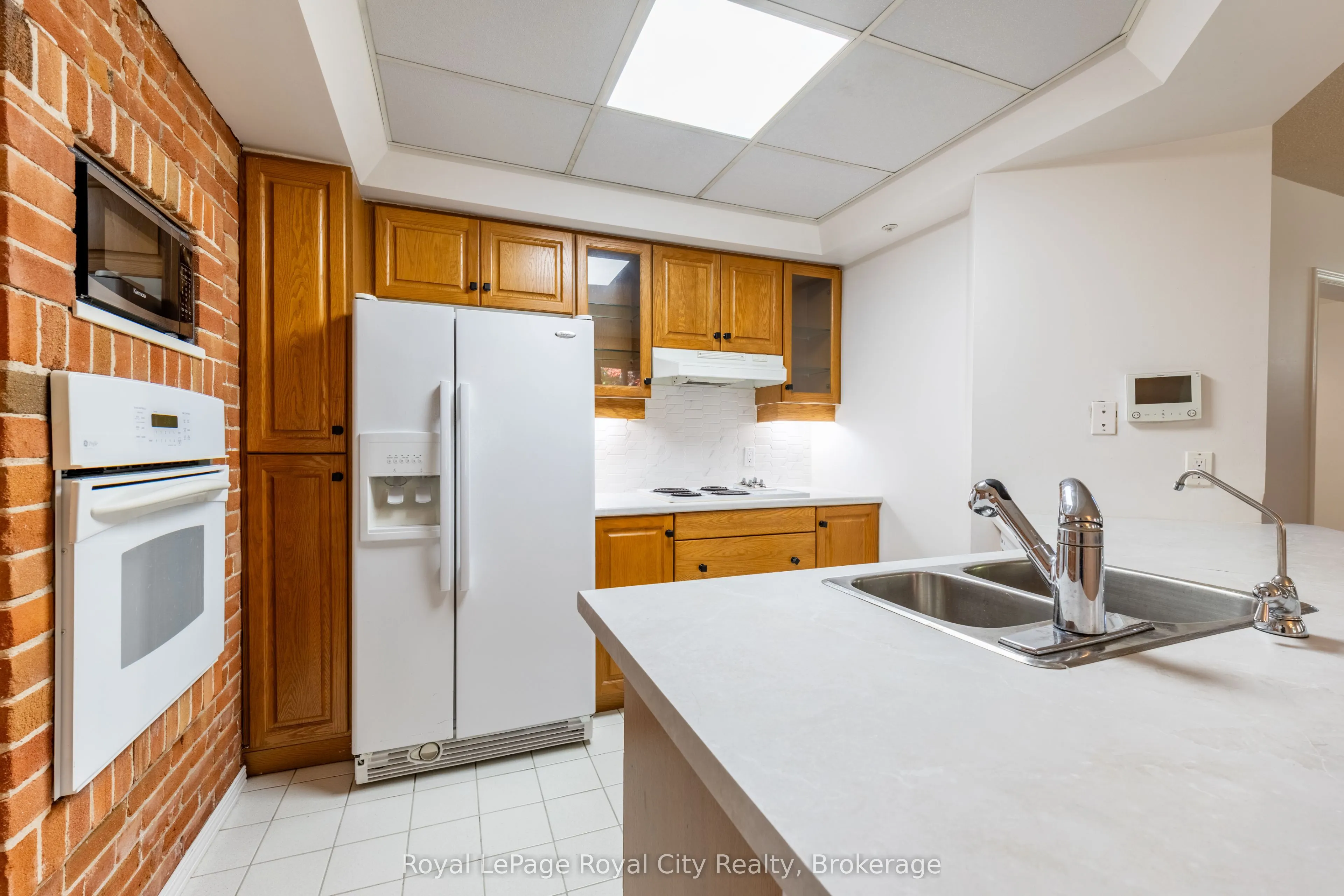 57 Suffolk Street W, #101