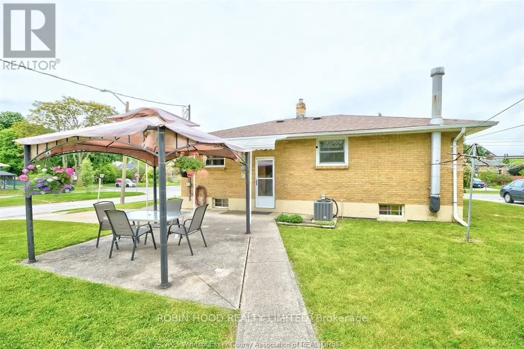 615 Giles Boulevard W, #Main floor