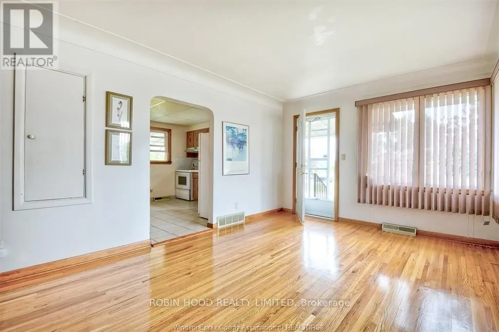 615 Giles Boulevard W, #Main floor