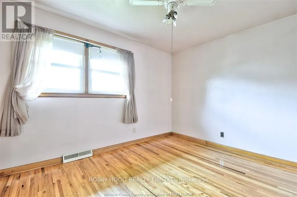 615 Giles Boulevard W, #Main floor
