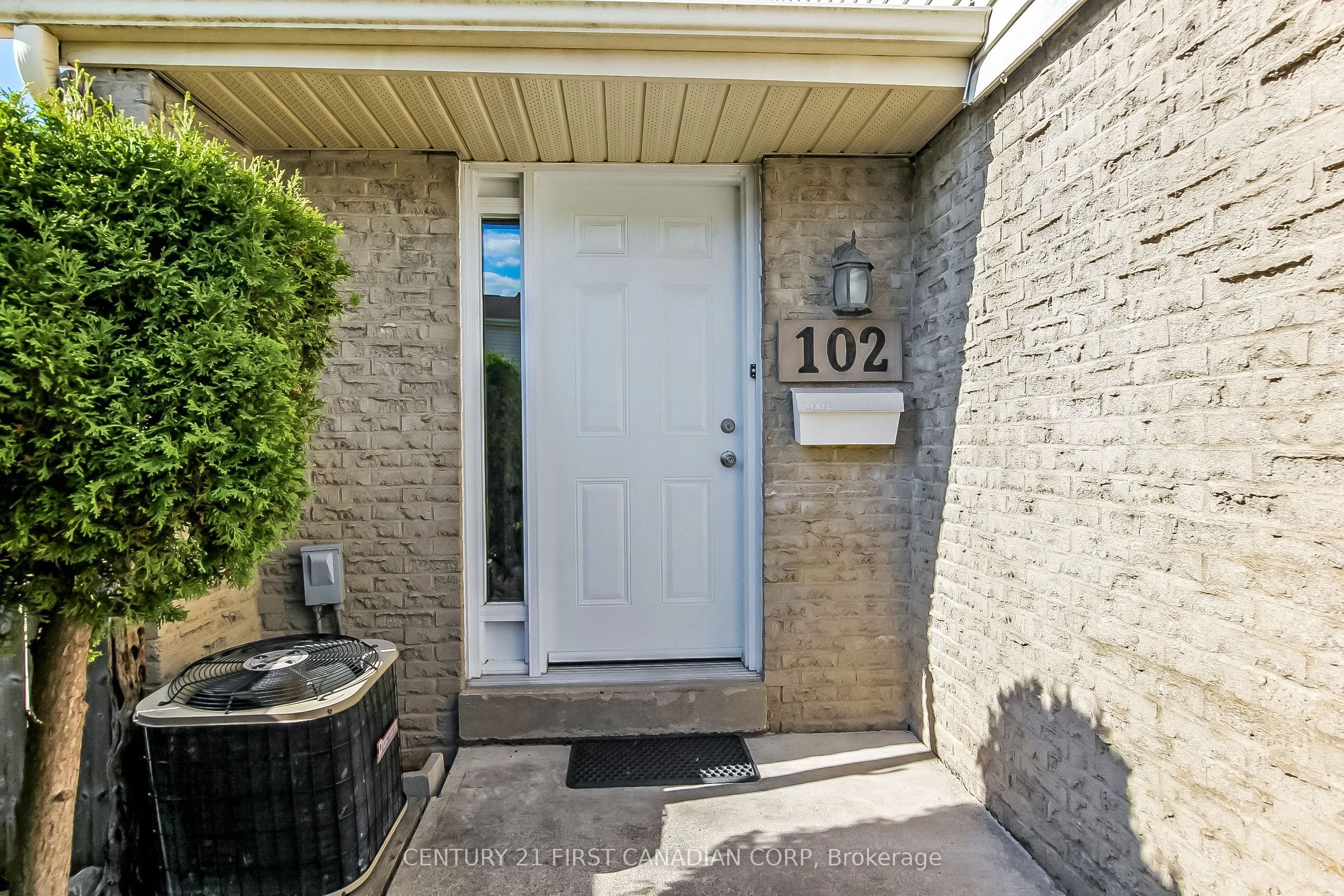 700 Osgoode Drive, #102