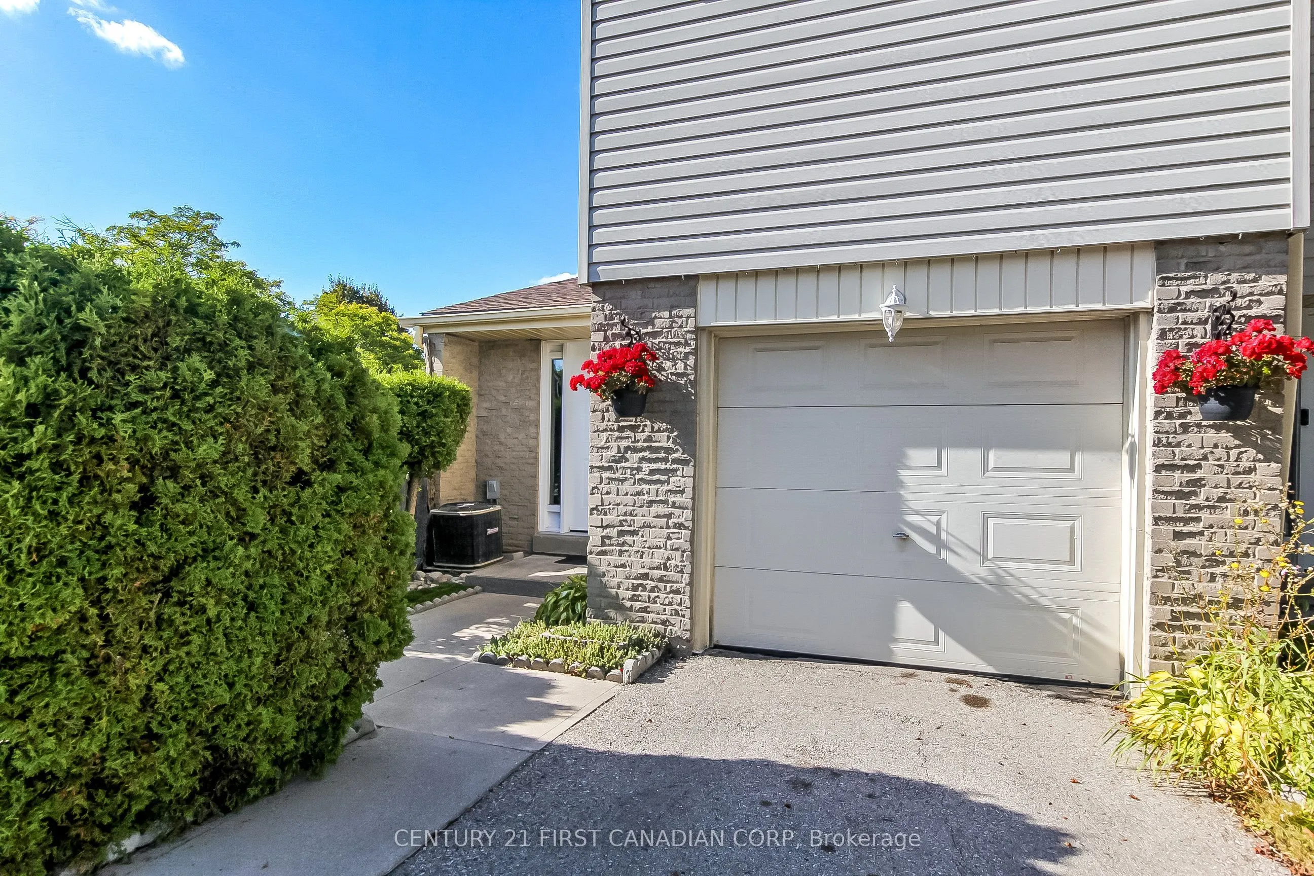 700 Osgoode Drive, #102
