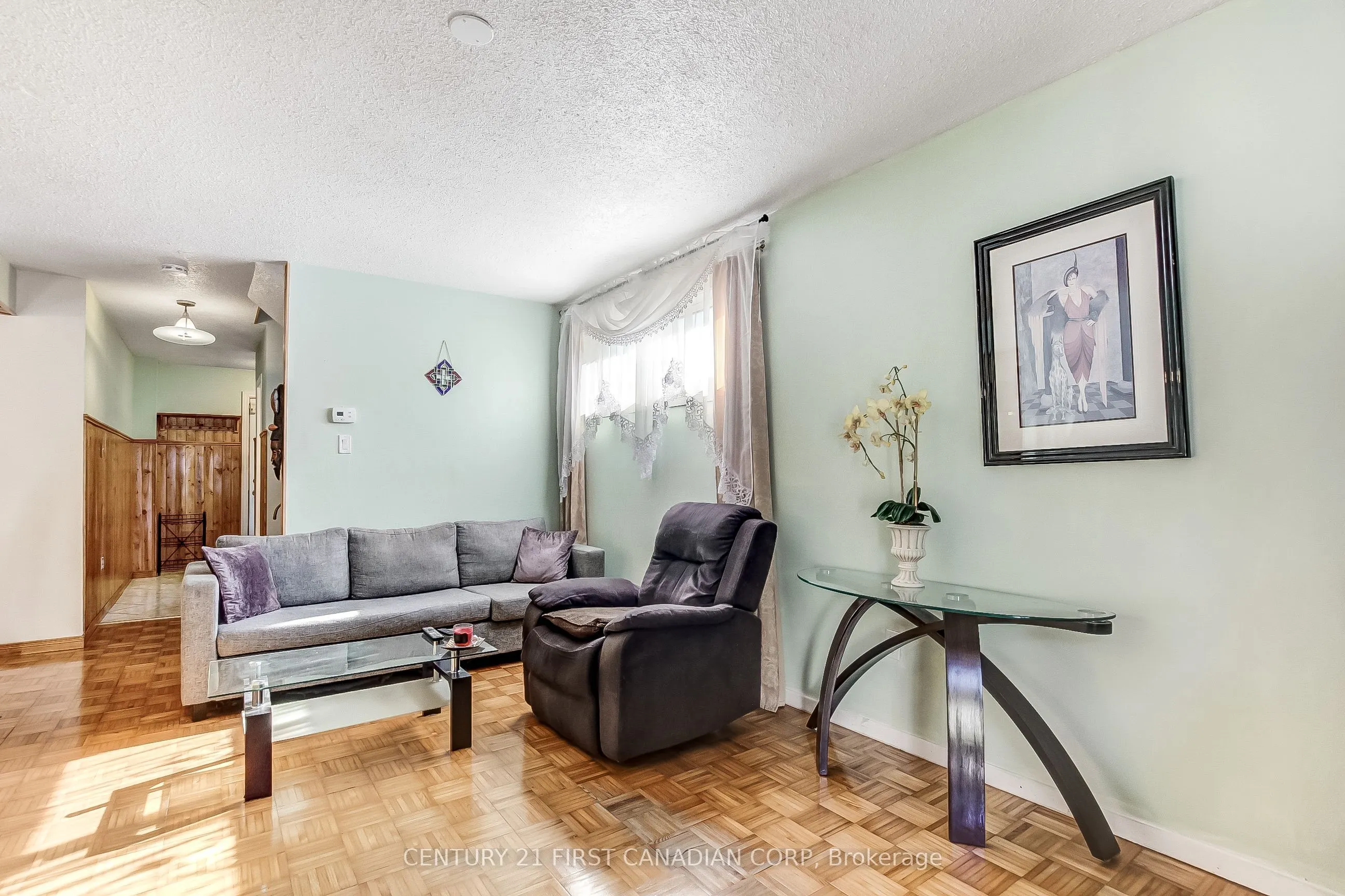 700 Osgoode Drive, #102