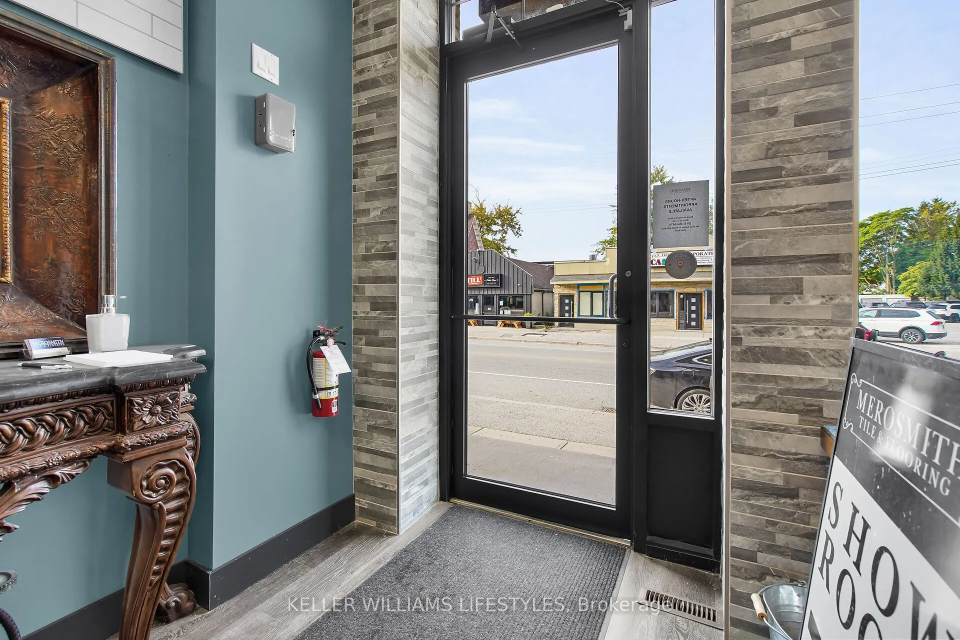 22470-22474 Adelaide Road, #Main Floor
