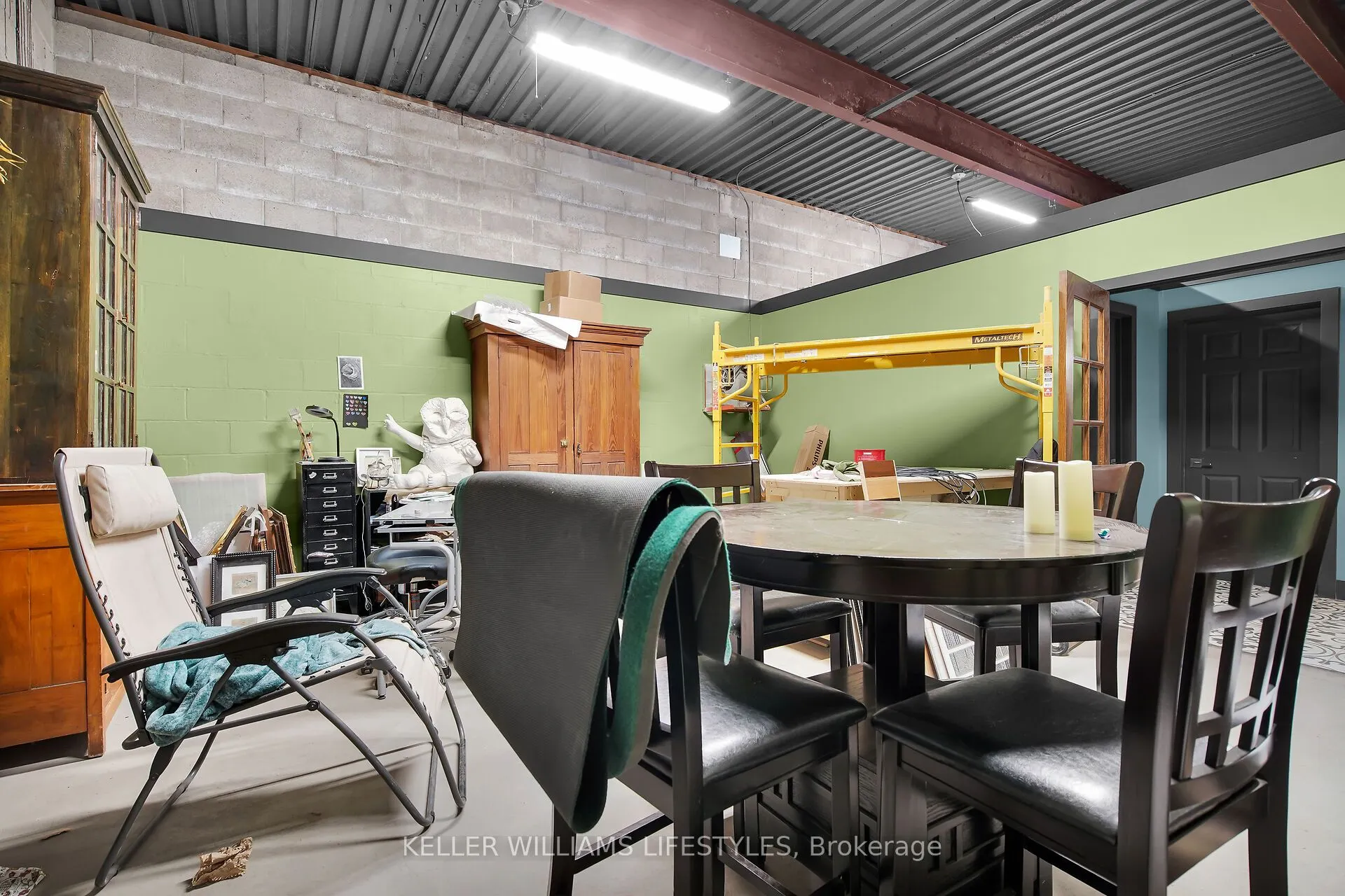 22470-22474 Adelaide Road, #Main Floor